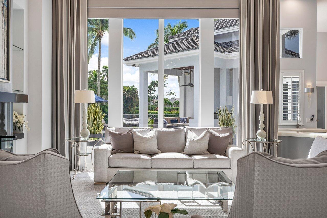 WINDSOR BAY - Residential