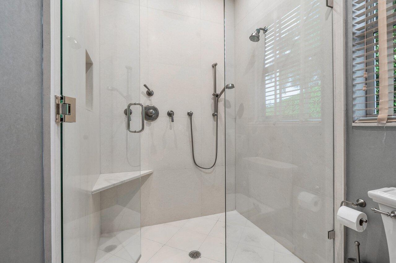 WINDSOR BAY - Residential