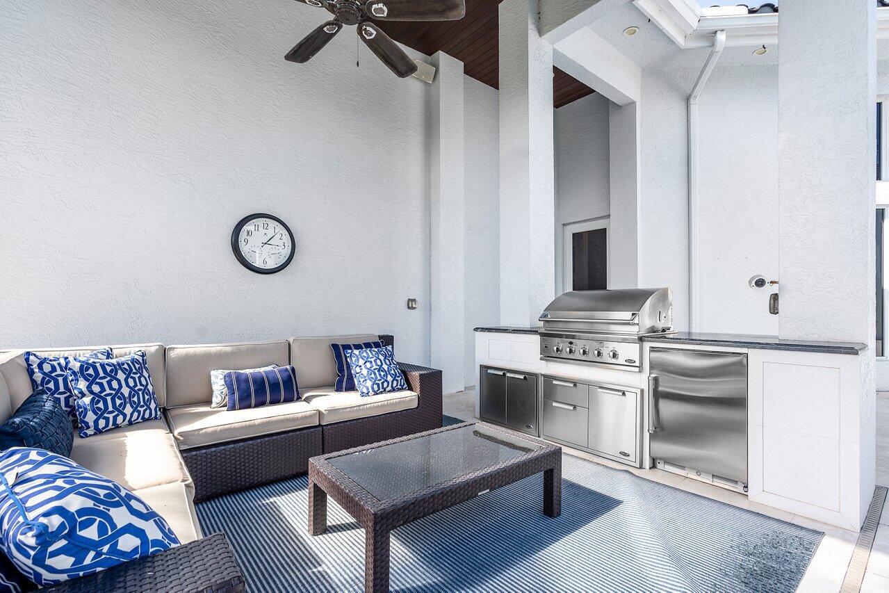 WINDSOR BAY - Residential