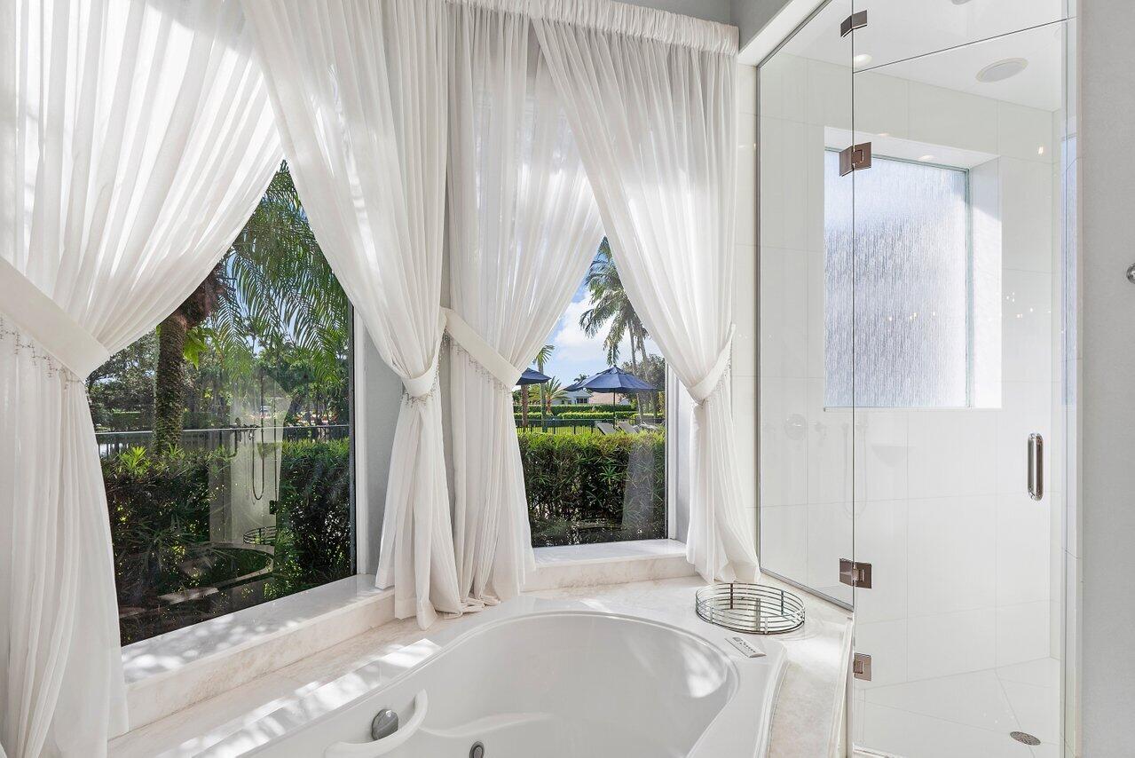 WINDSOR BAY - Residential