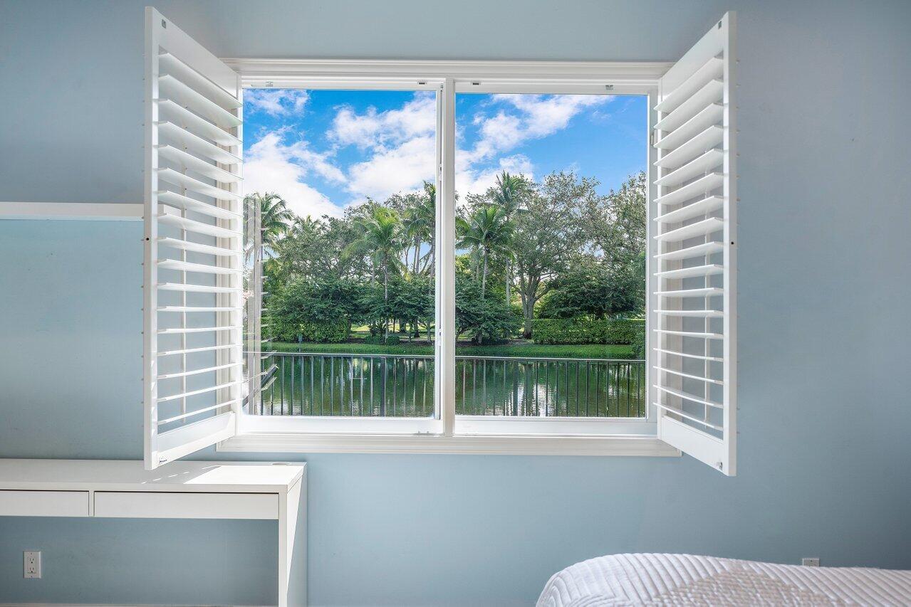 WINDSOR BAY - Residential