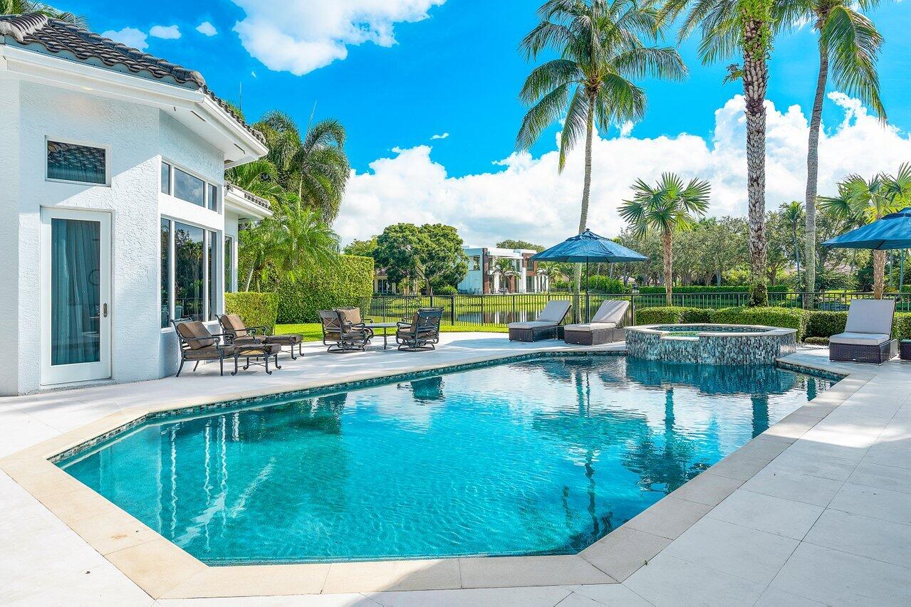 WINDSOR BAY - Residential