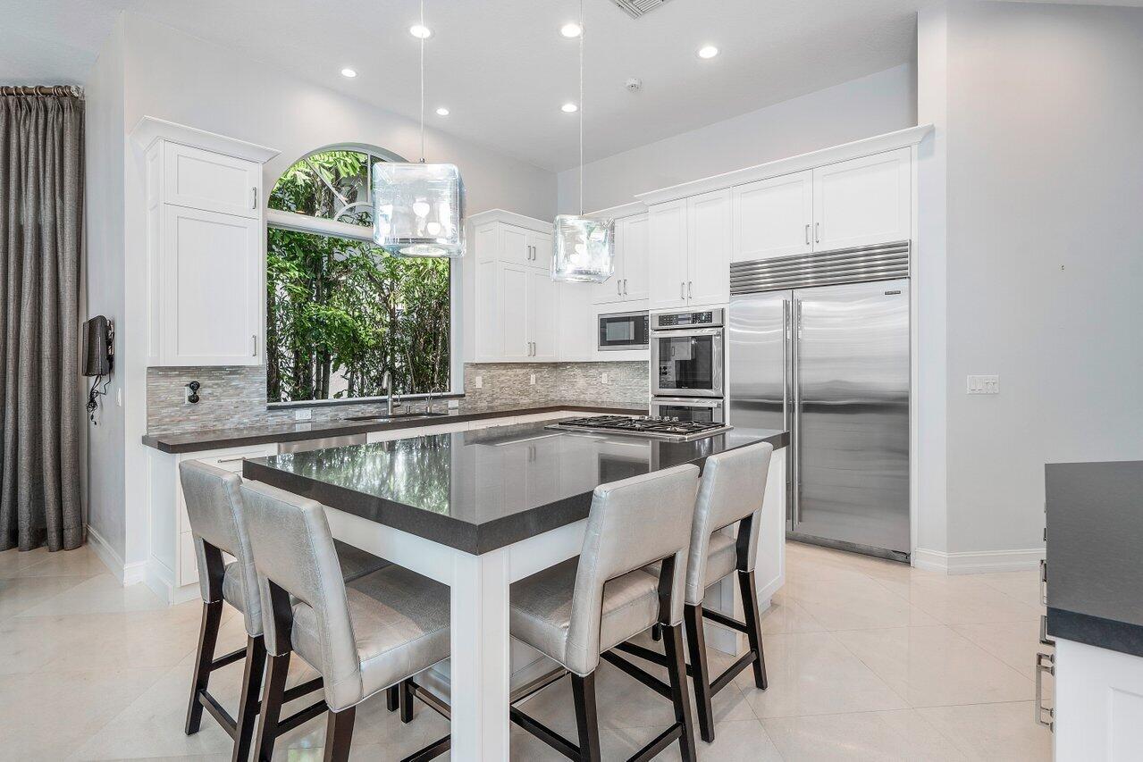 WINDSOR BAY - Residential