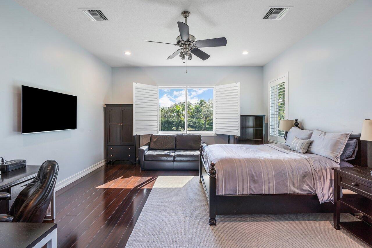 WINDSOR BAY - Residential