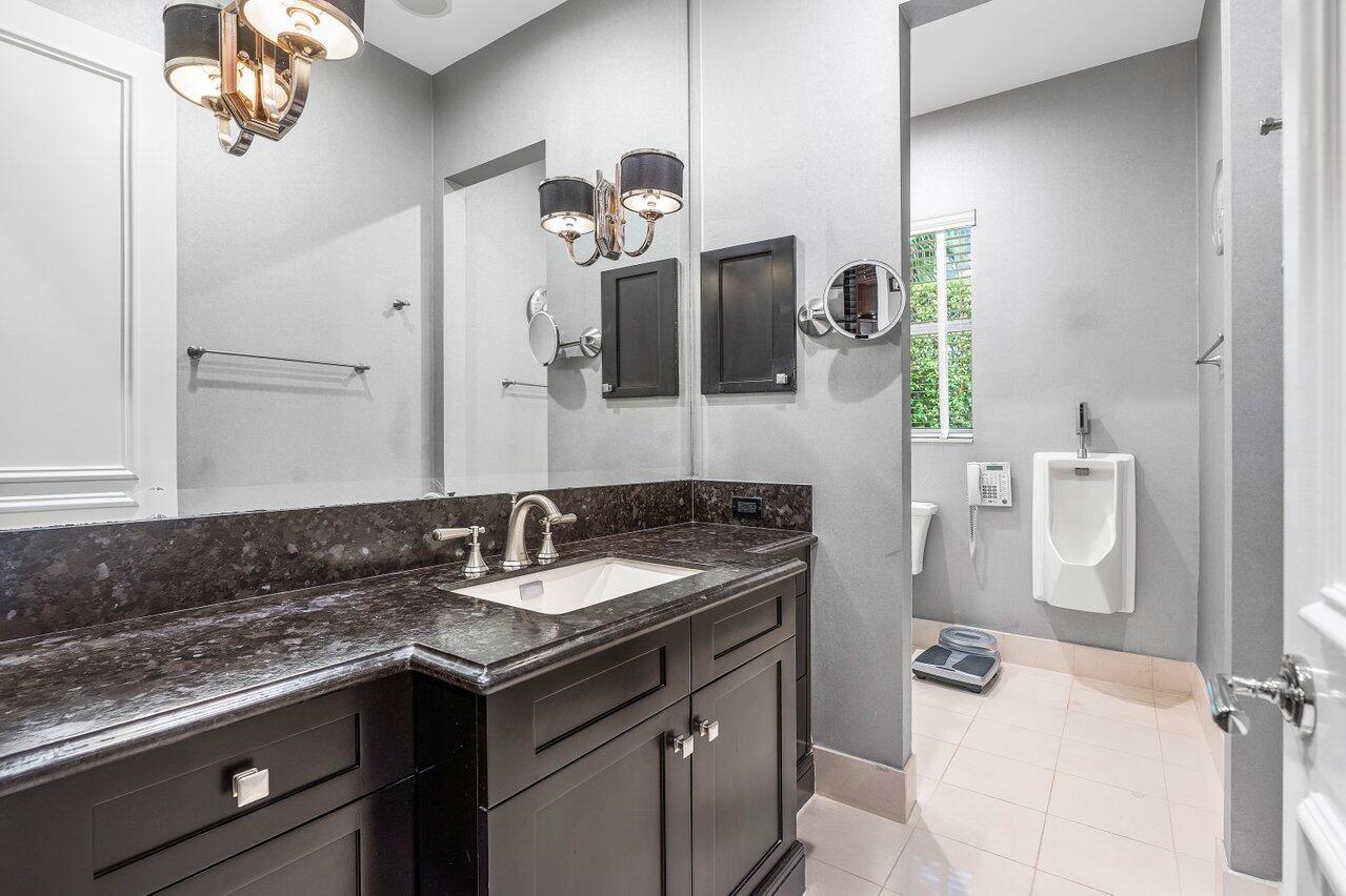 WINDSOR BAY - Residential