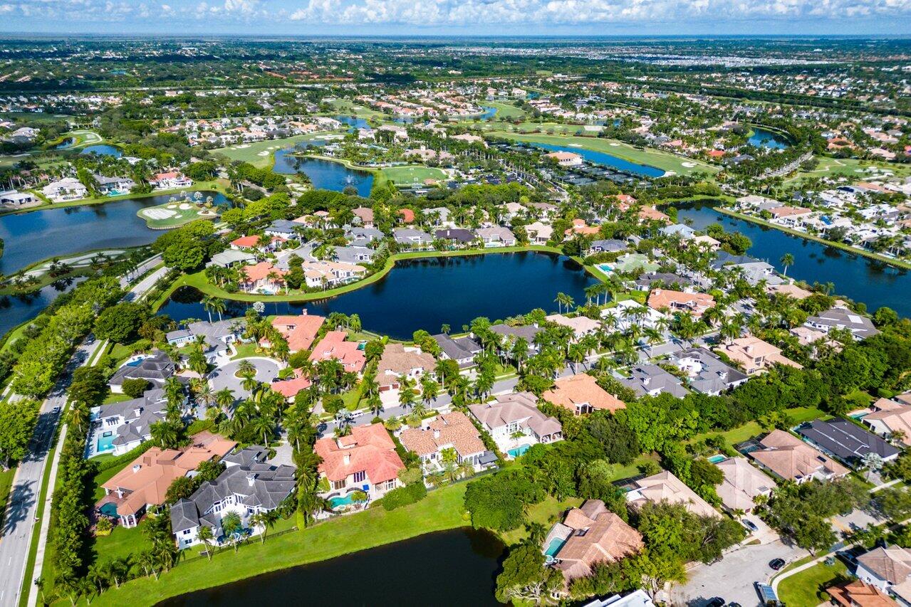 WINDSOR BAY - Residential