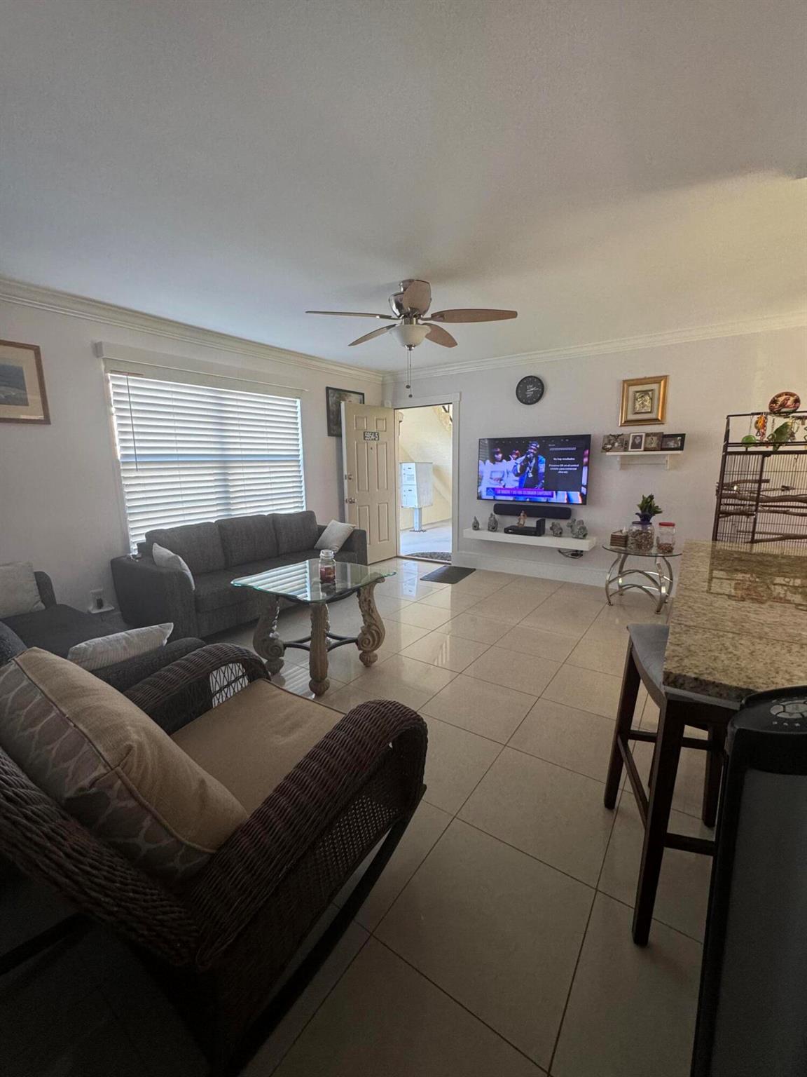 SHERWOOD VILLAGE COND DEC - Residential