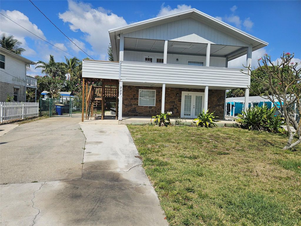 Photo of 337 Hernando Street 337 Hernando Street, Fort Pierce, FL 34949 (MLS # F10508332)