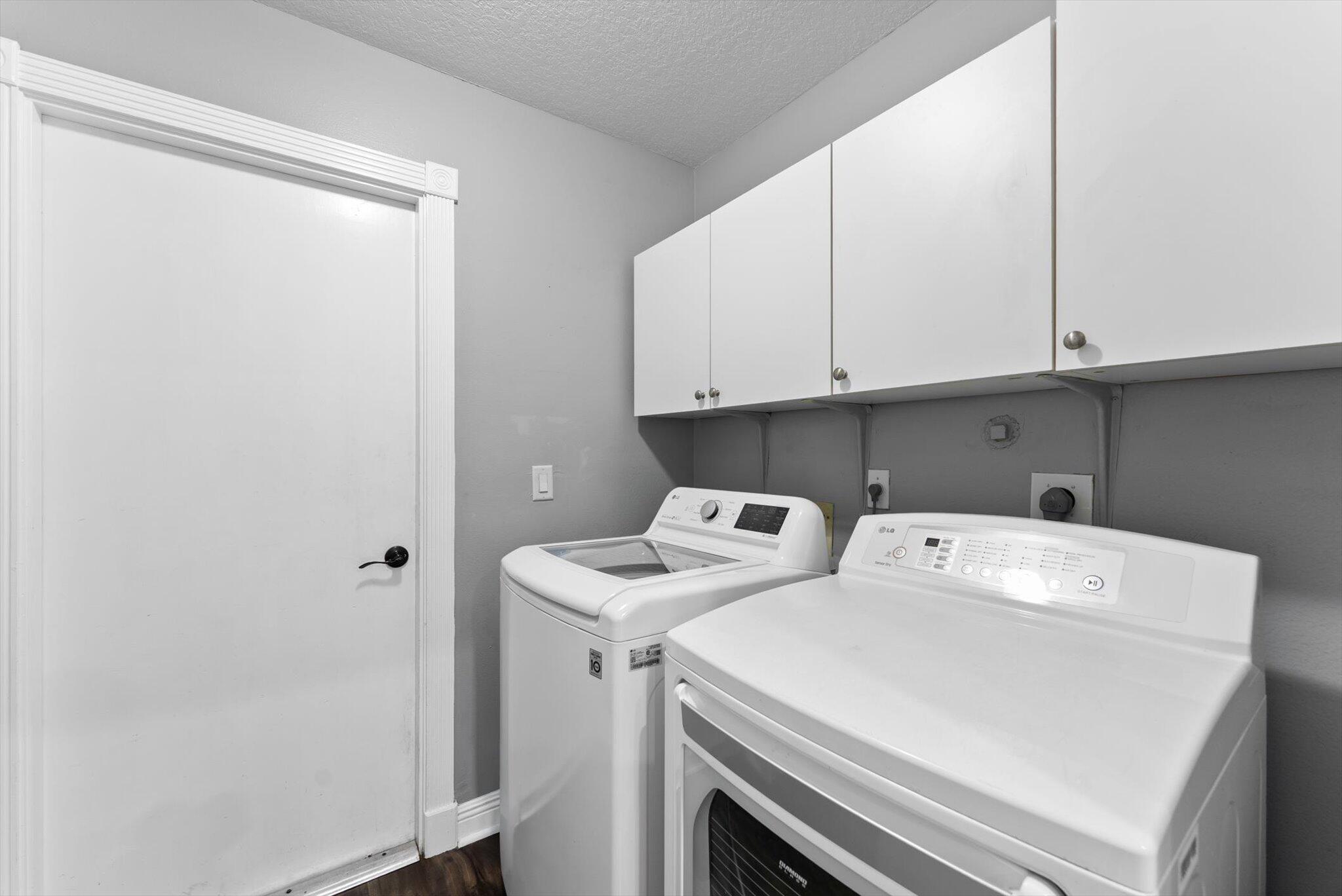 GREENVIEW SHORES 2 OF WEL - Residential