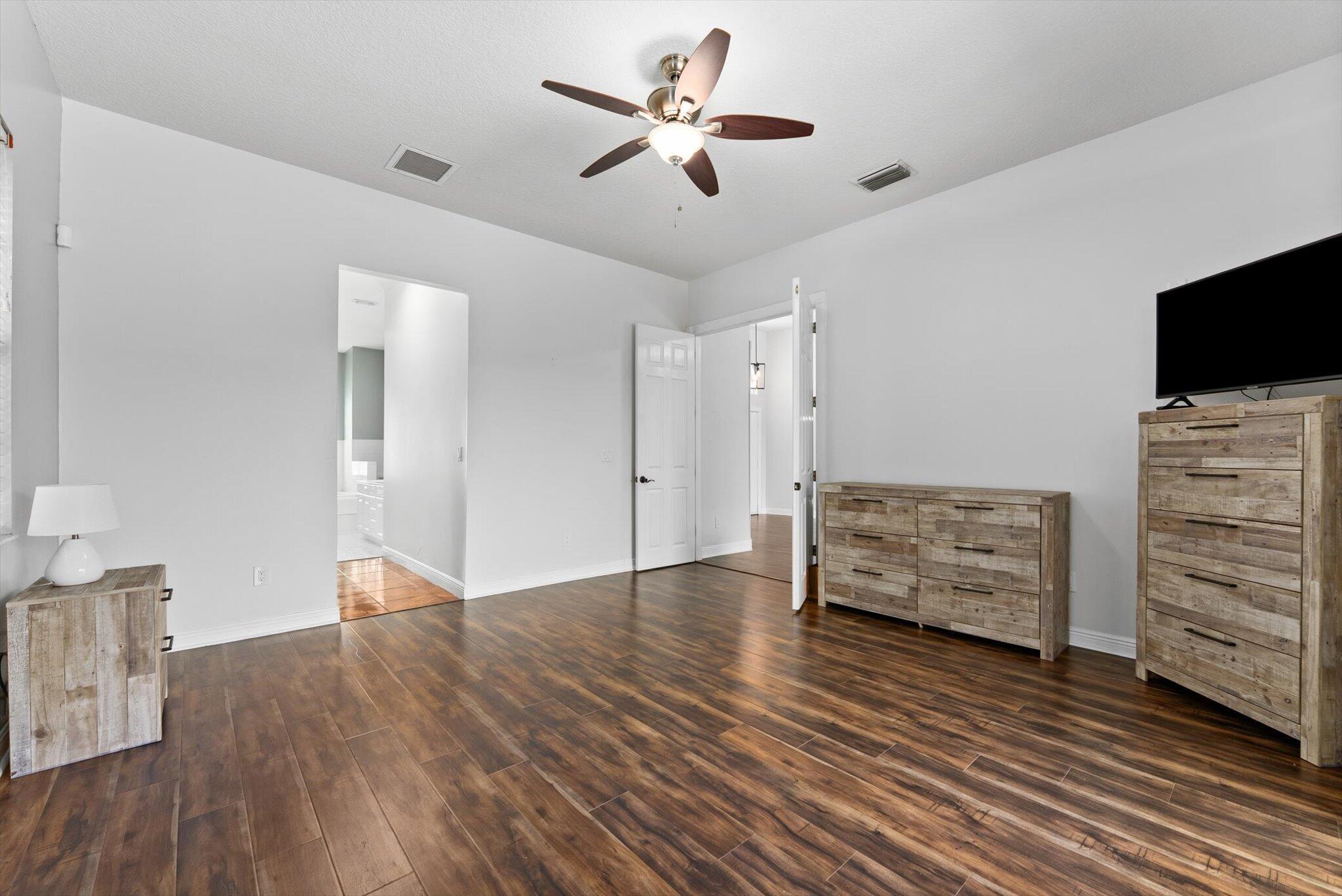 GREENVIEW SHORES 2 OF WEL - Residential