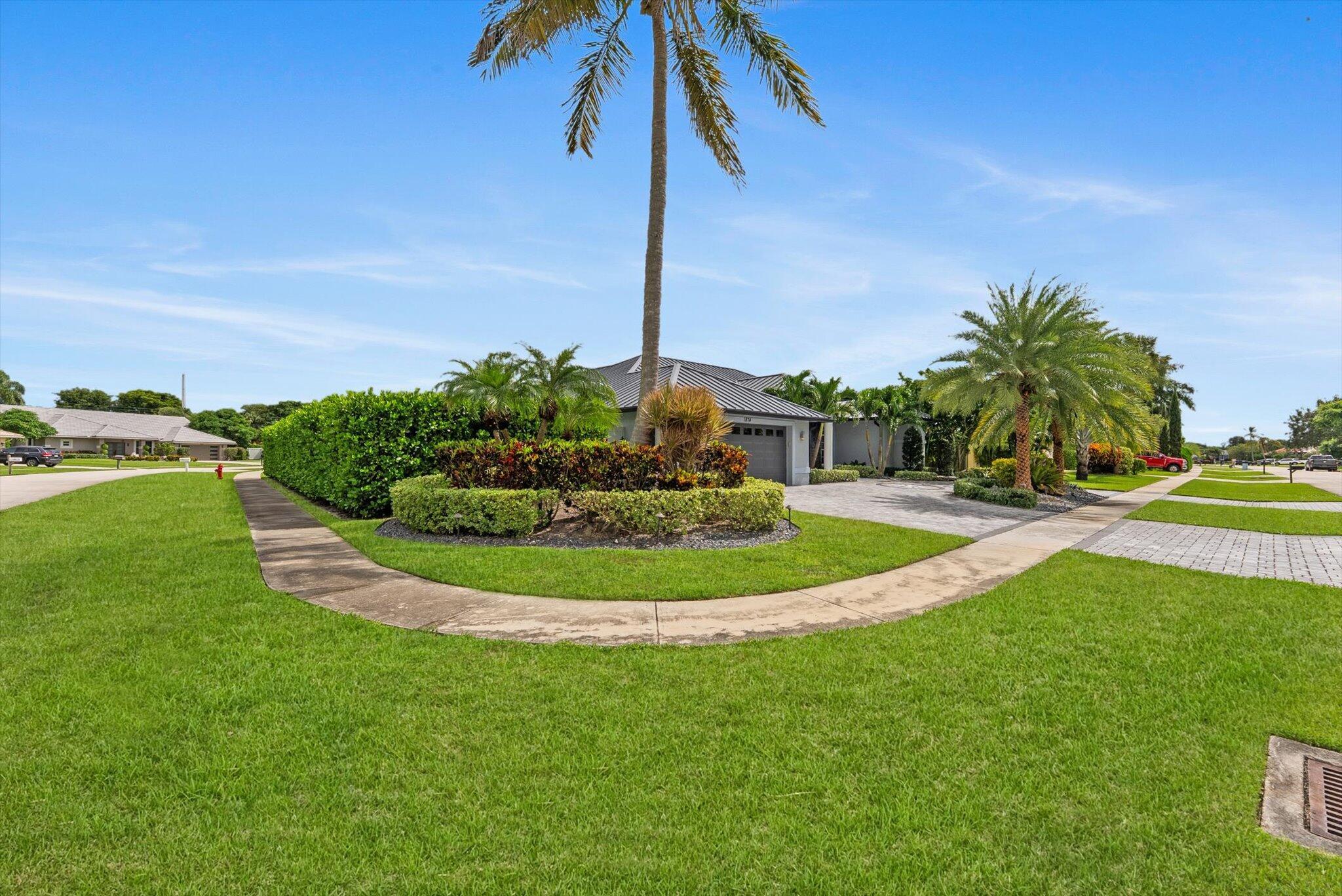 GREENVIEW SHORES 2 OF WEL - Residential