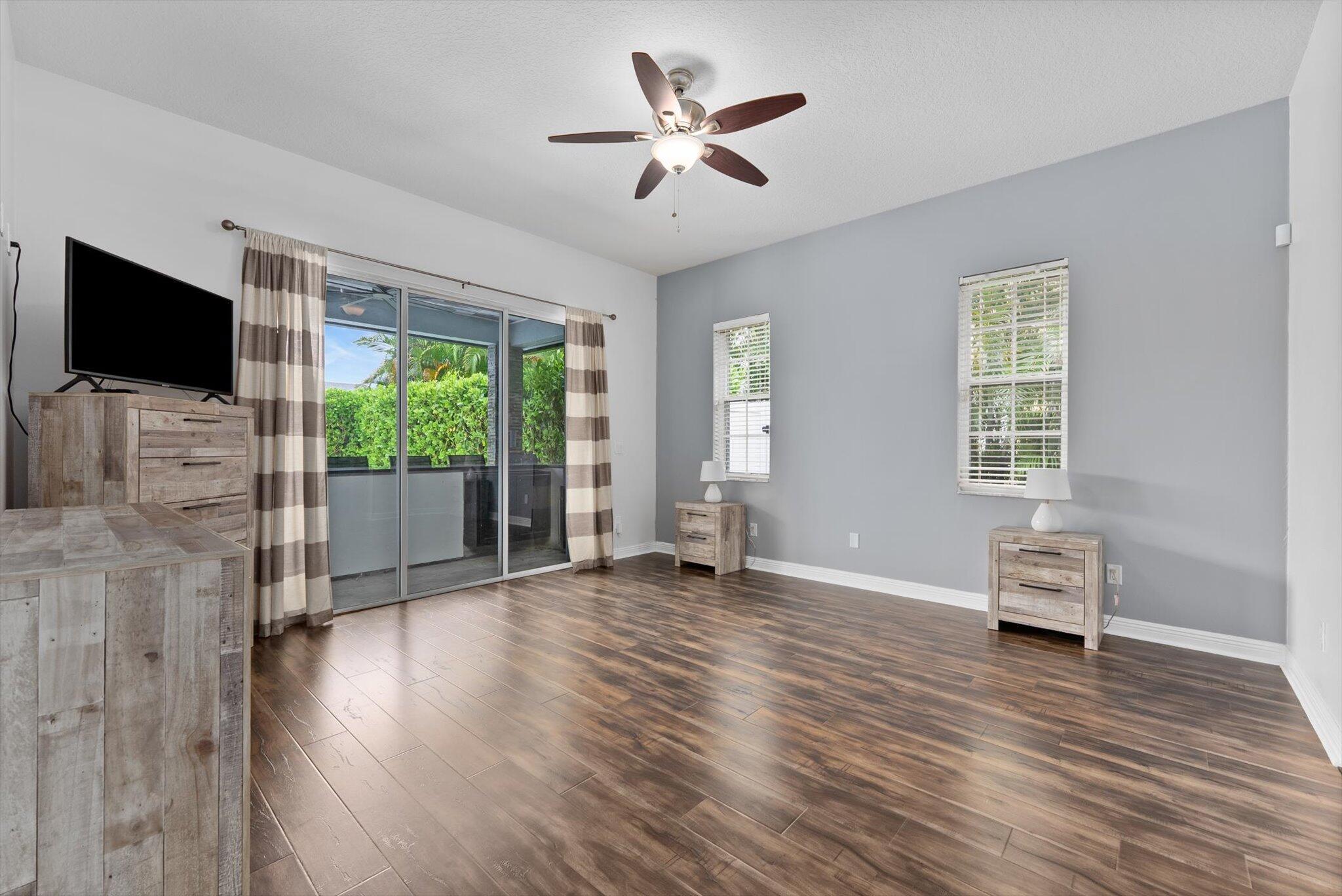 GREENVIEW SHORES 2 OF WEL - Residential
