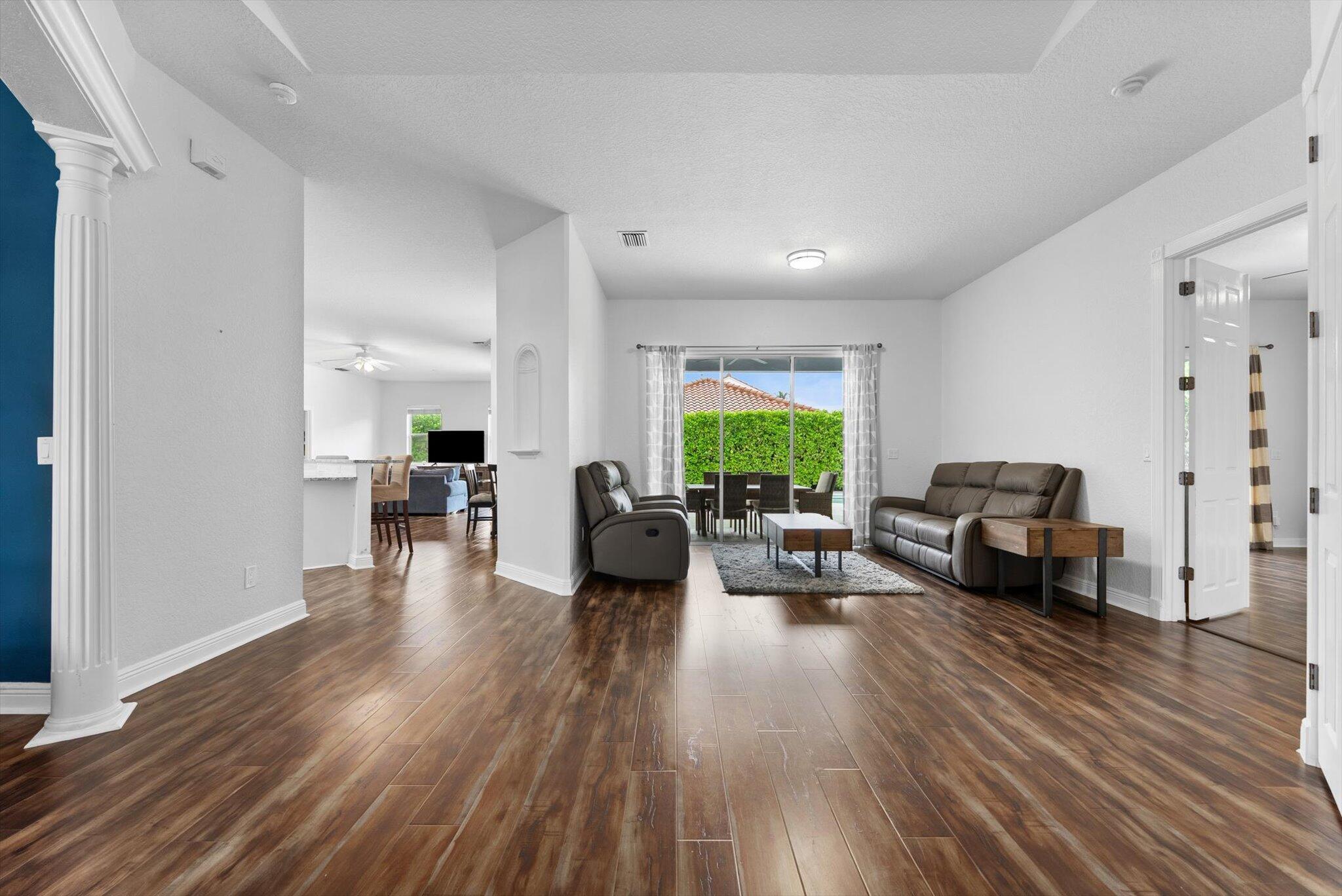 GREENVIEW SHORES 2 OF WEL - Residential