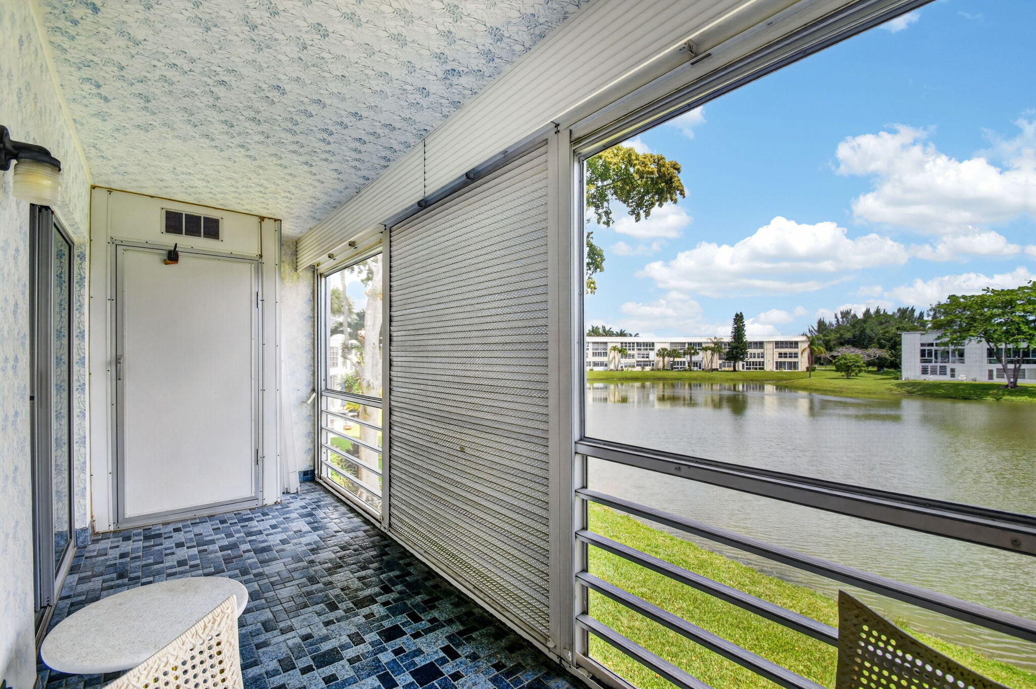 WELLINGTON CONDOS - Residential