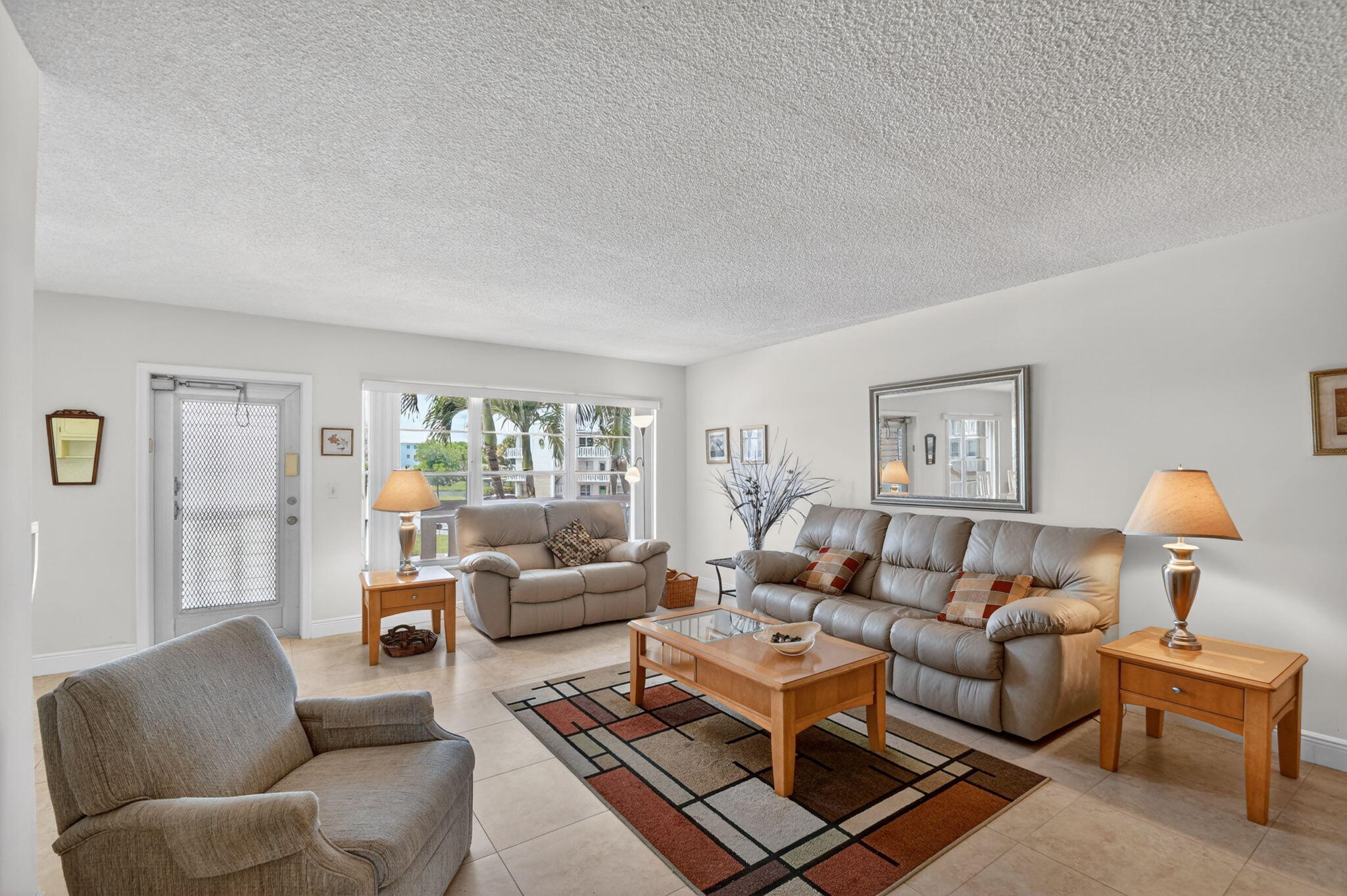 WELLINGTON CONDOS - Residential