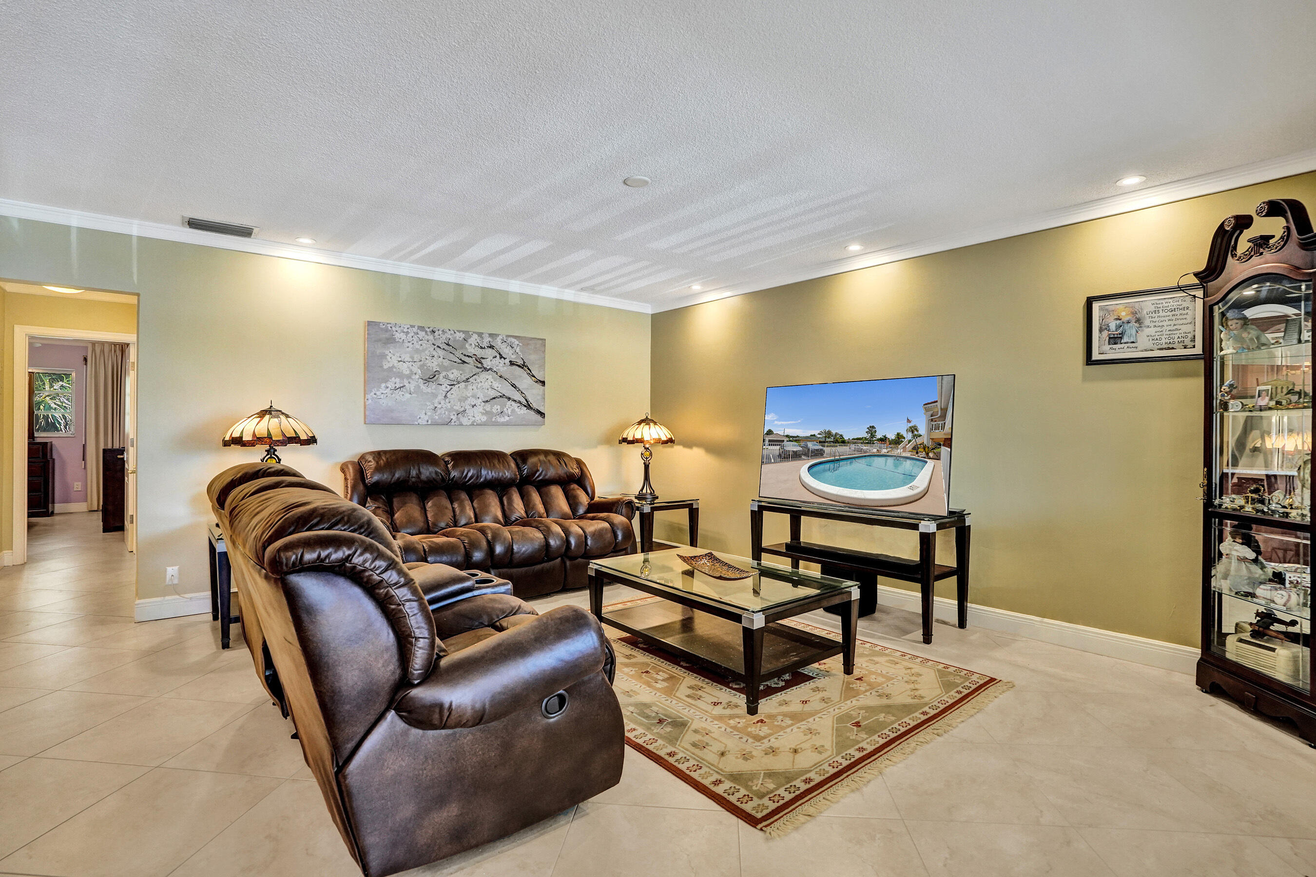 2121 NE 68TH Street 202