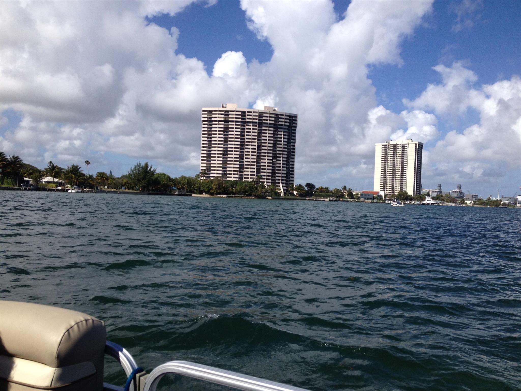 Waterfront highrise 145 u - Residential