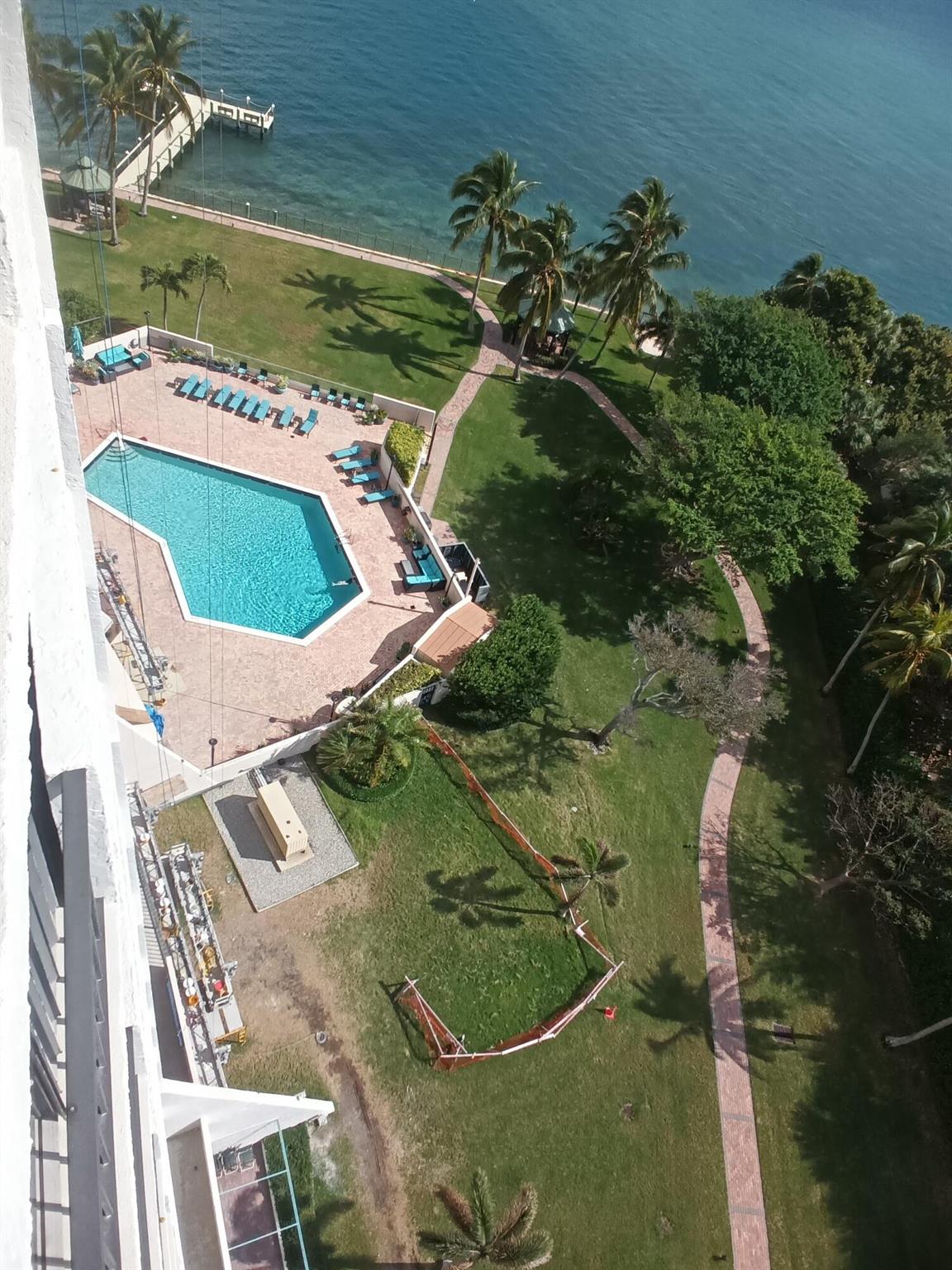 Waterfront highrise 145 u - Residential