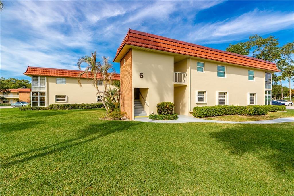 VISTA ROYALE PHASE IV BLDGS 83-111 - Residential
