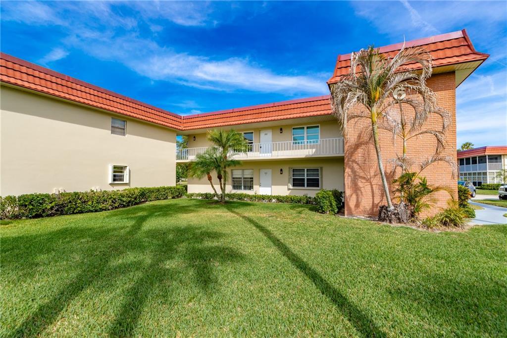 VISTA ROYALE PHASE IV BLDGS 83-111 - Residential