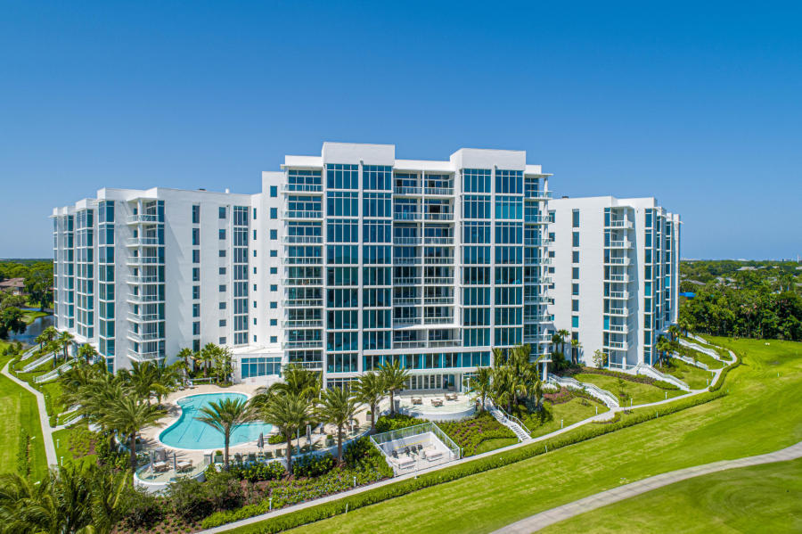 AKOYA BOCA WEST/Boca West Country Club - Residential