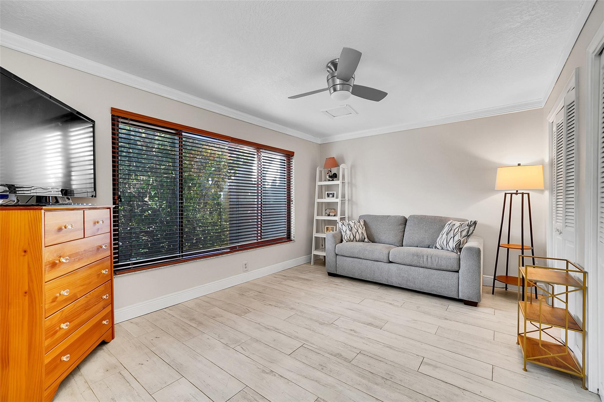 3319 Oak Dr 3319