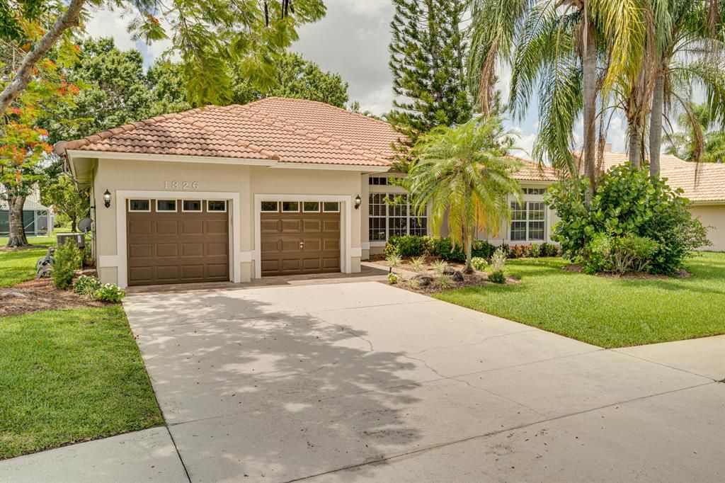 Photo of 1326 SW Briarwood Drive Dr, Port St Lucie, FL 34986 (MLS # R10806683)