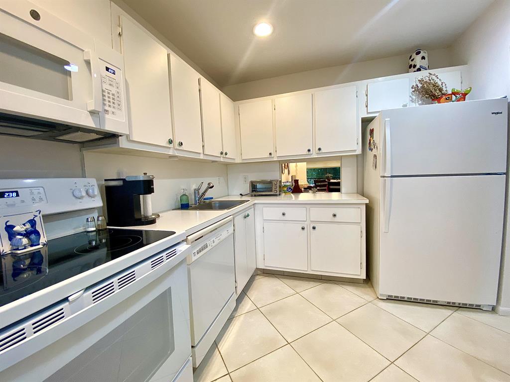 PINES OF BOCA LAGO CONDO - Residential