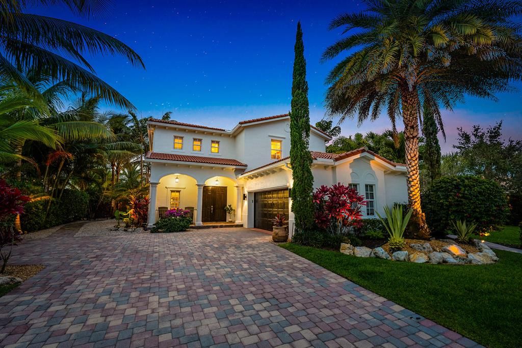 Photo of 120 Porgee Rock Place, Jupiter, FL 33458 (MLS # R10868040)