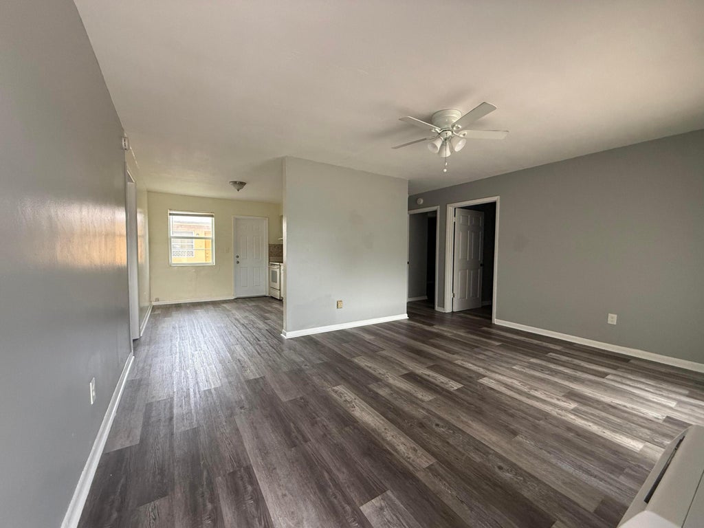 Photo of 4109 SW 24th Street, Fort Lauderdale, FL 33317 (MLS # B26045550)
