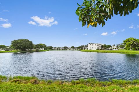 A home in Deerfield Beach