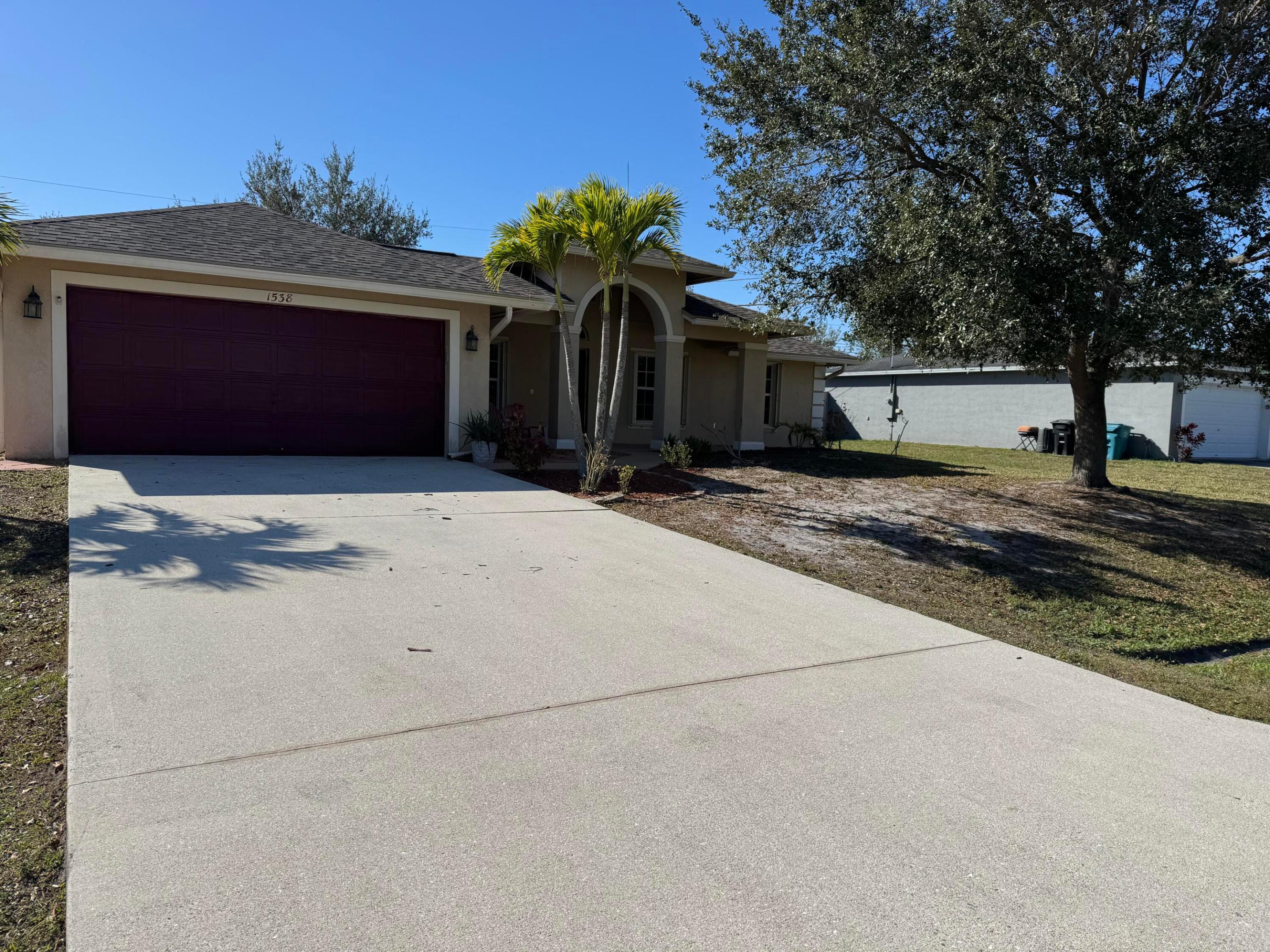 PORT ST LUCIE SECTION 33 - Residential