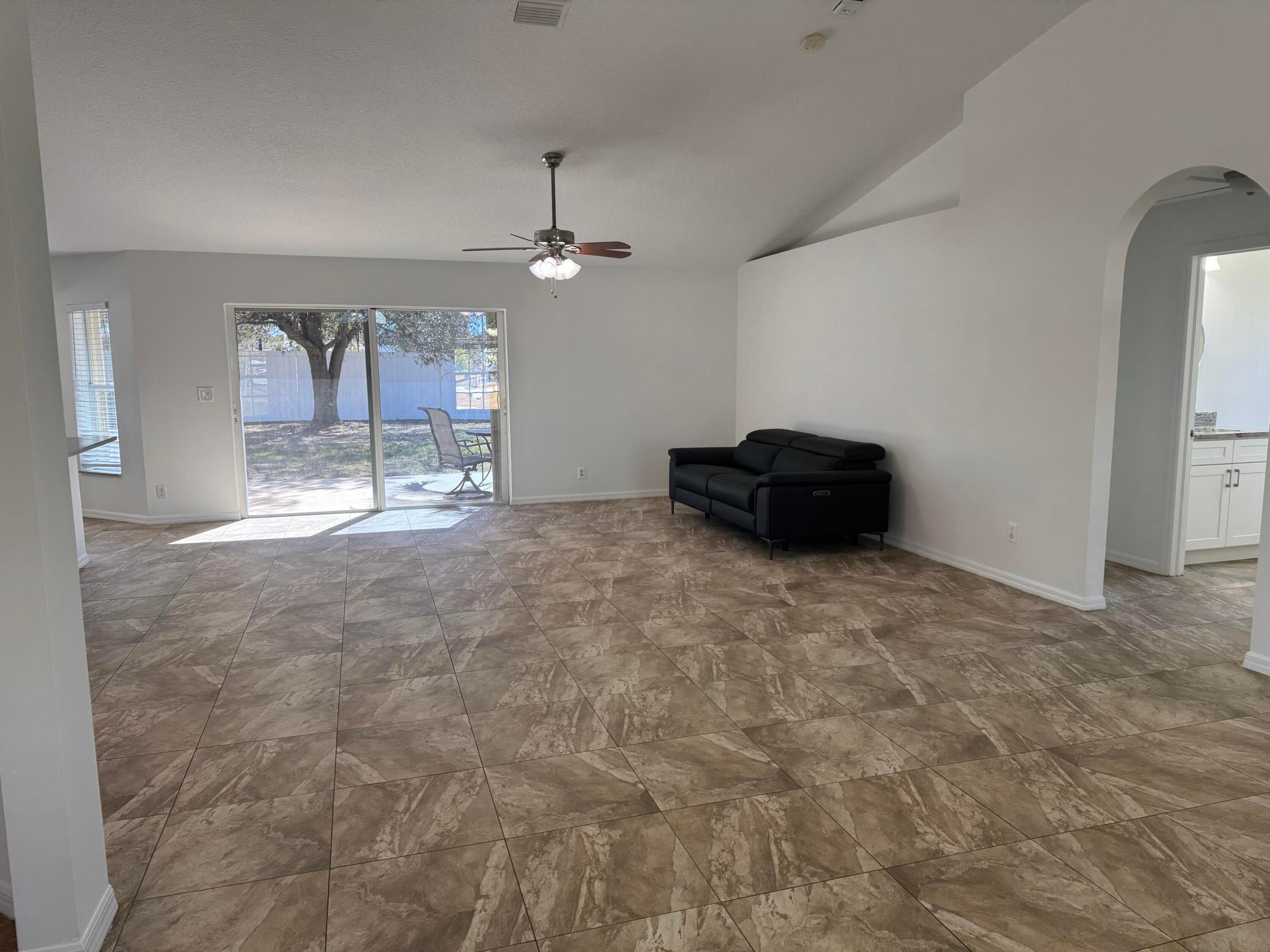 PORT ST LUCIE SECTION 33 - Residential