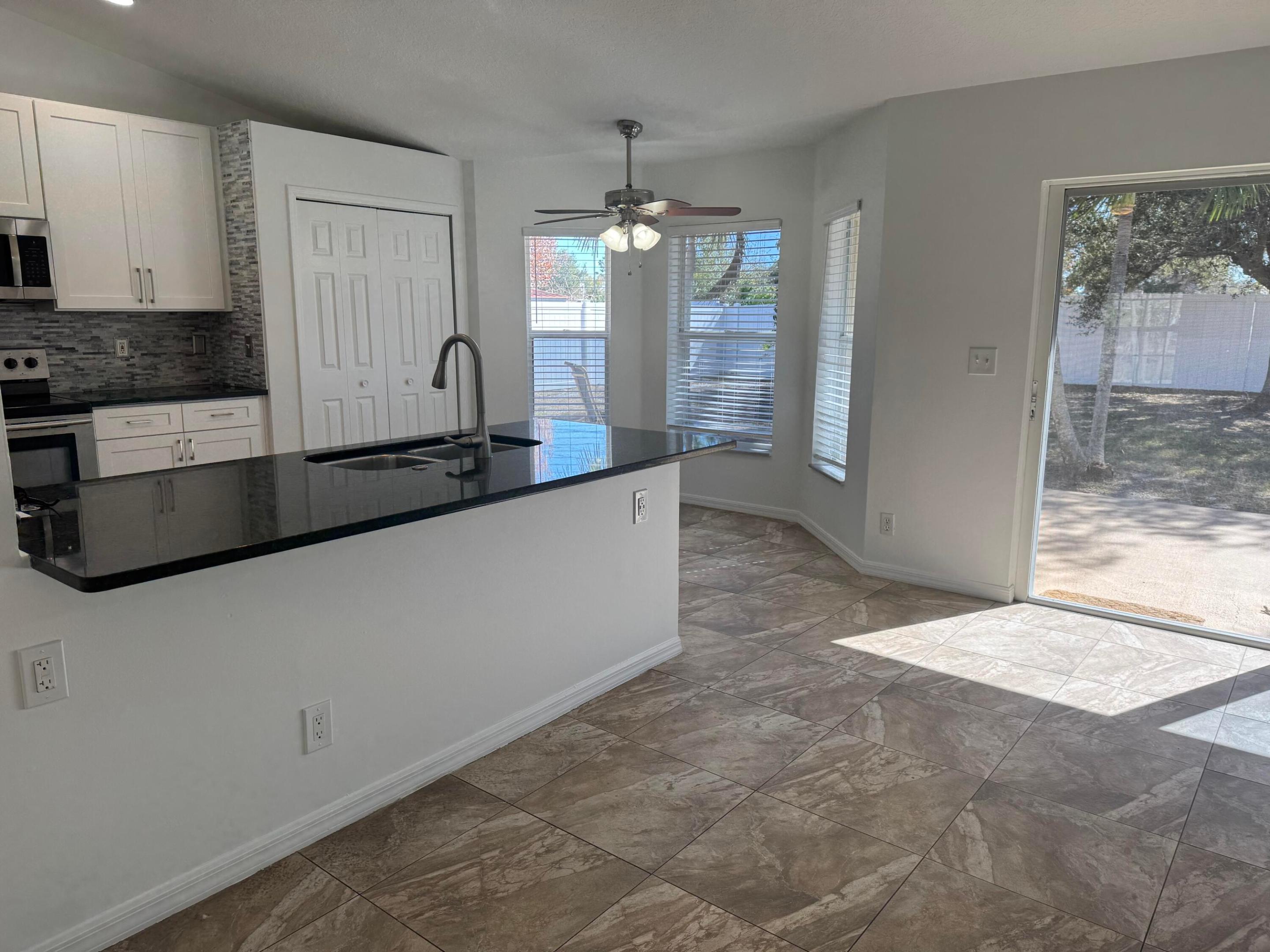 PORT ST LUCIE SECTION 33 - Residential