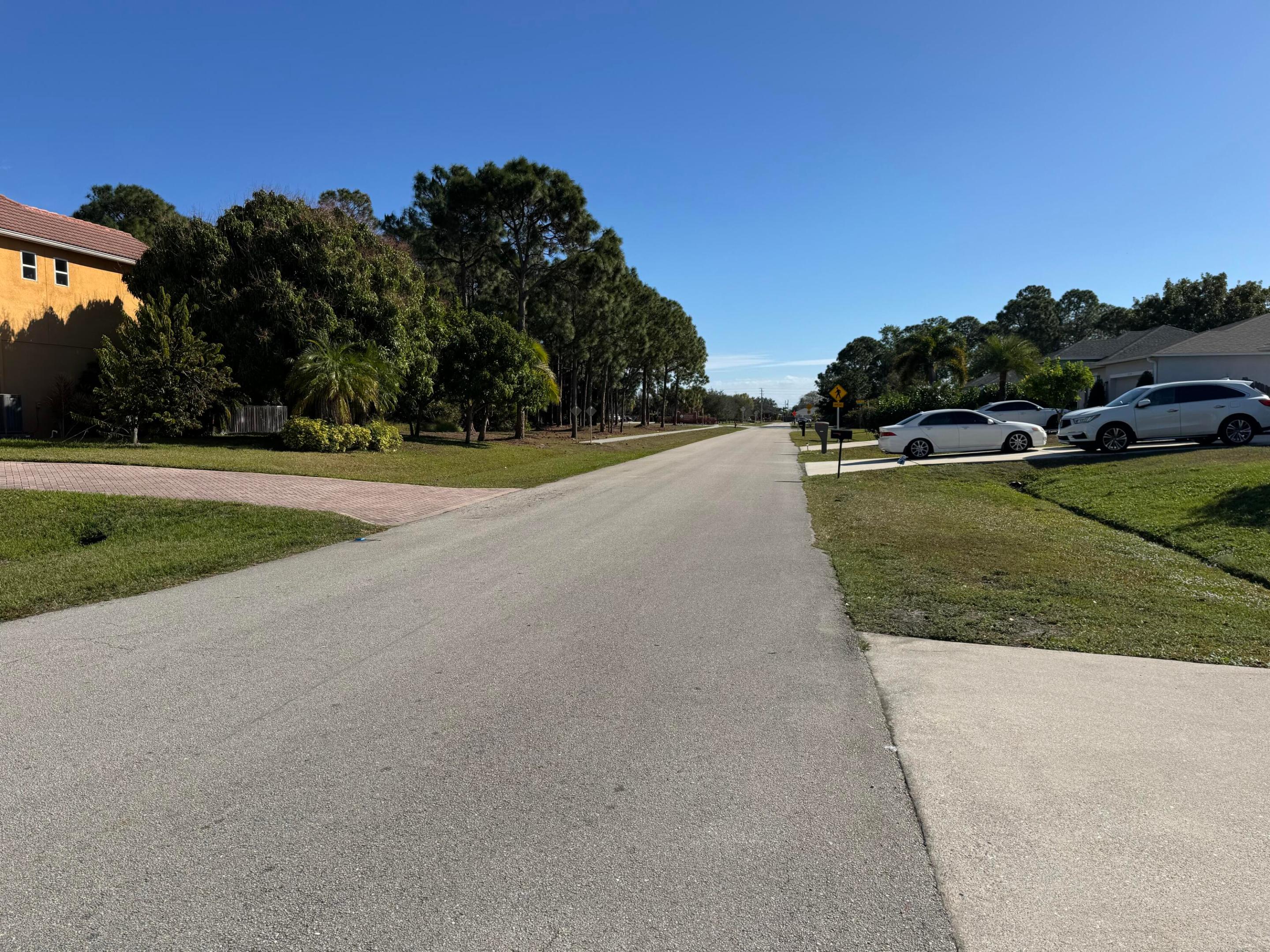 PORT ST LUCIE SECTION 33 - Residential