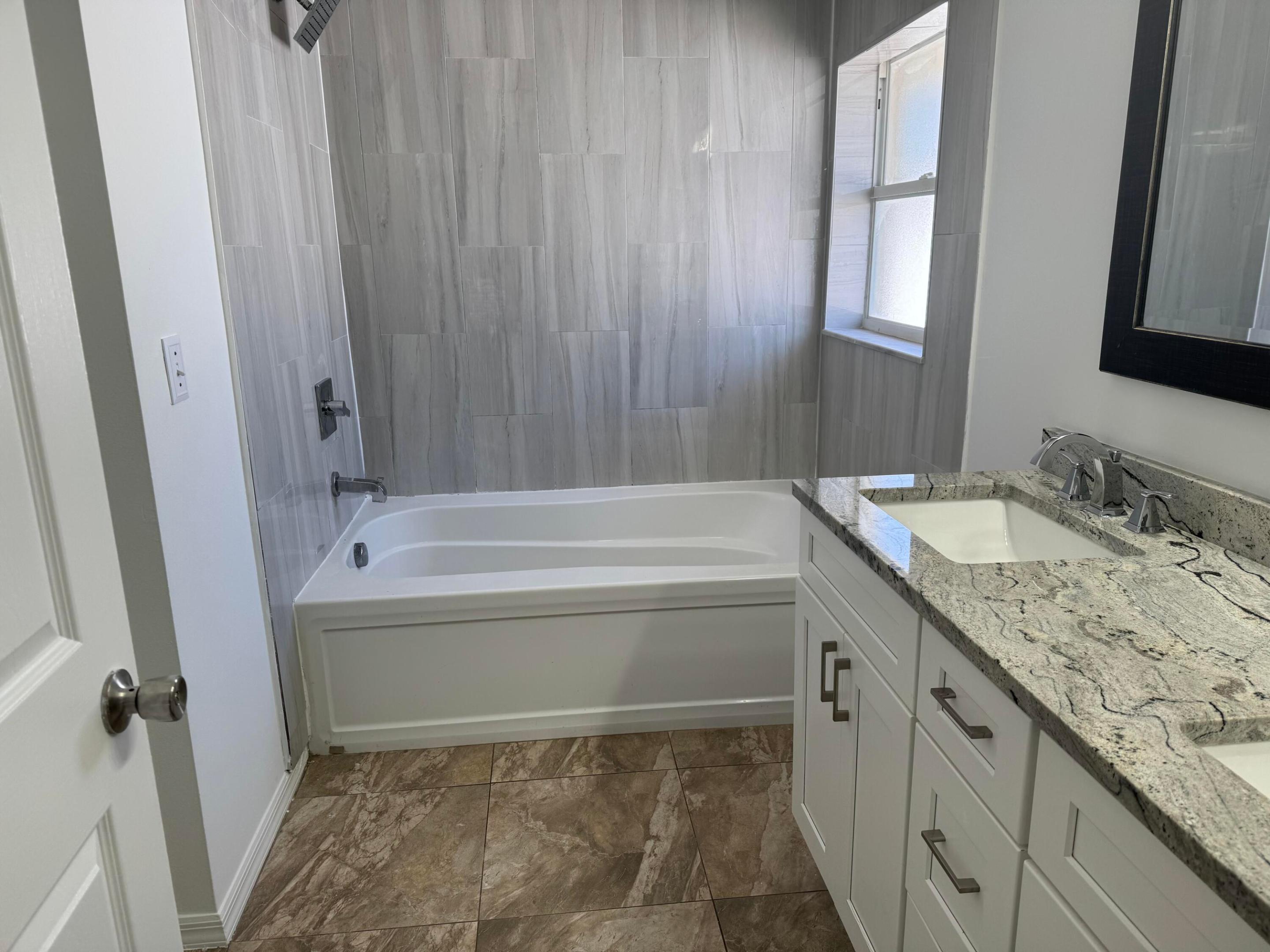 PORT ST LUCIE SECTION 33 - Residential