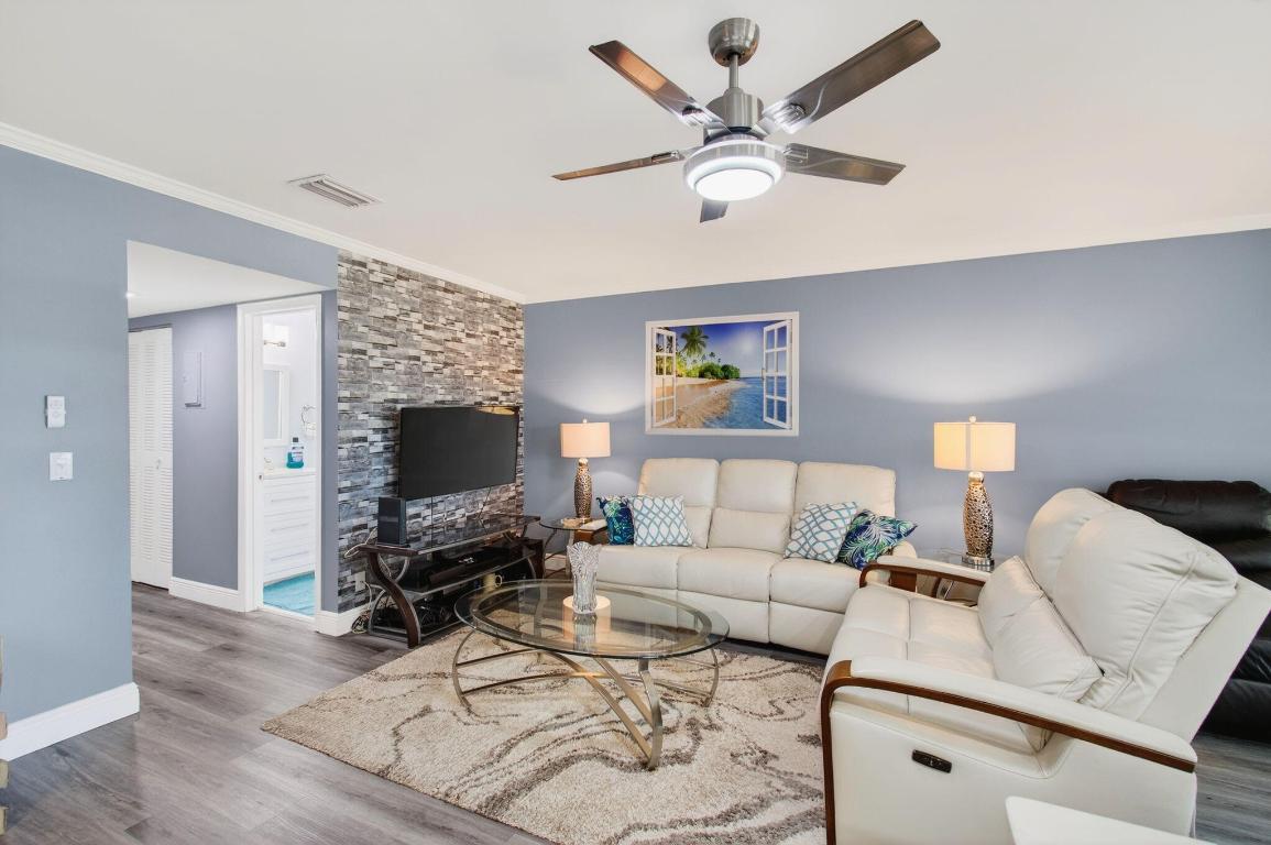 HIGH POINT OF DELRAY SEC 6 CONDO - Residential