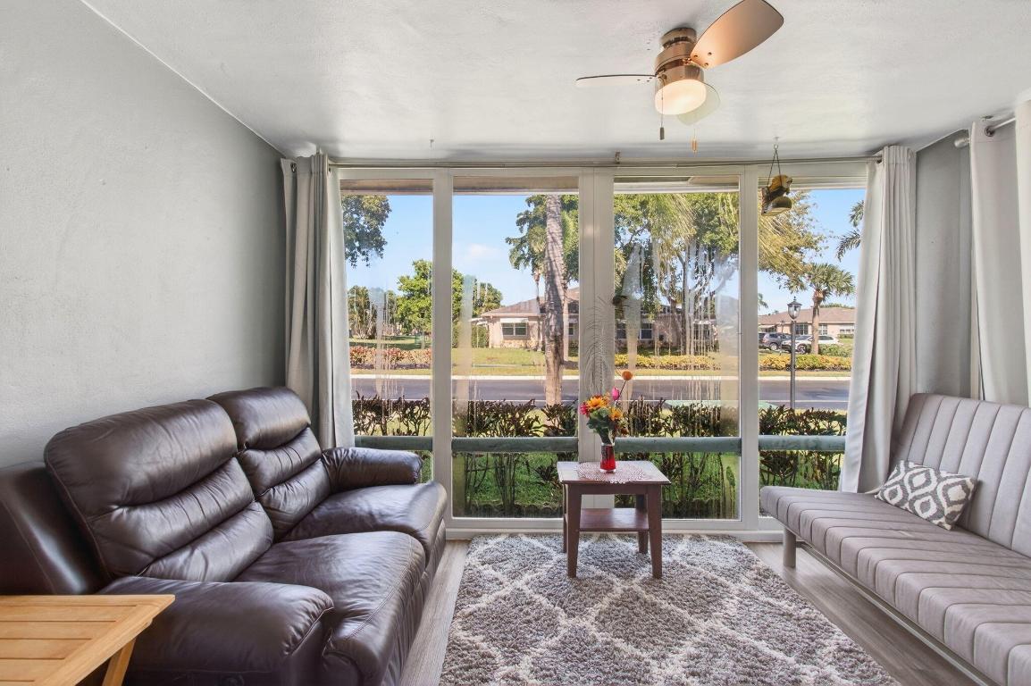 HIGH POINT OF DELRAY SEC 6 CONDO - Residential