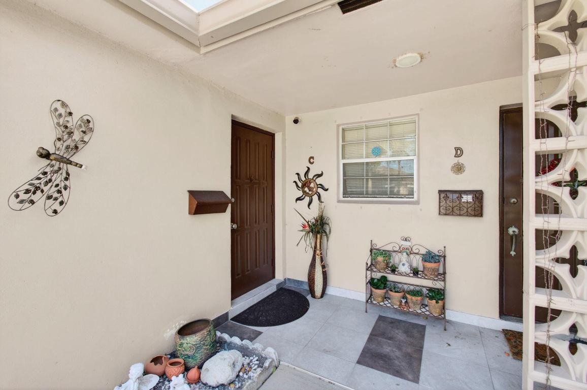 HIGH POINT OF DELRAY SEC 6 CONDO - Residential