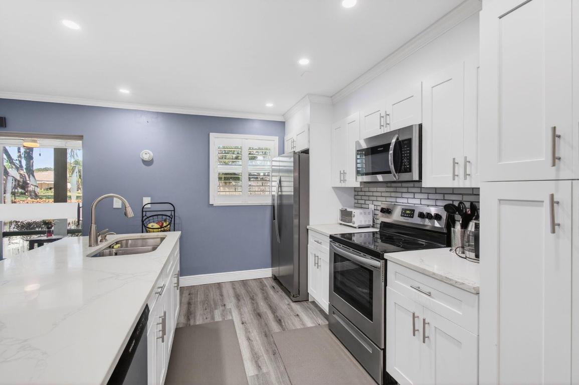 HIGH POINT OF DELRAY SEC 6 CONDO - Residential