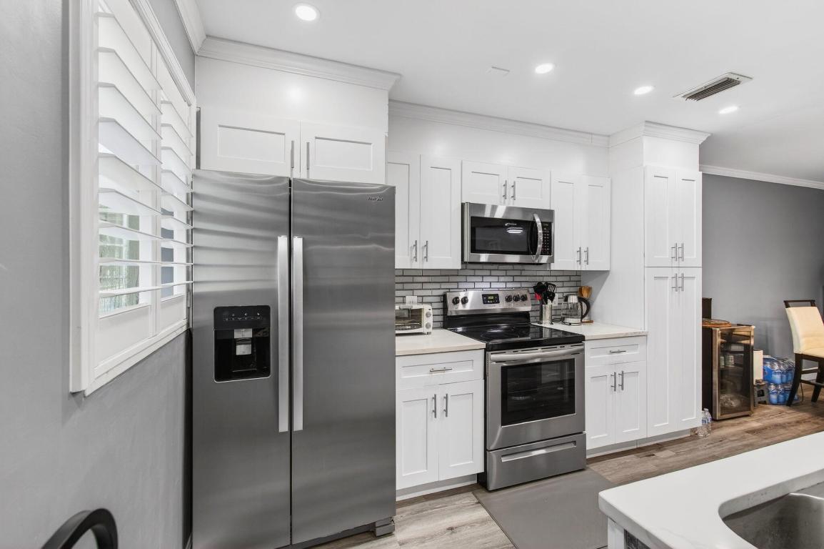 HIGH POINT OF DELRAY SEC 6 CONDO - Residential