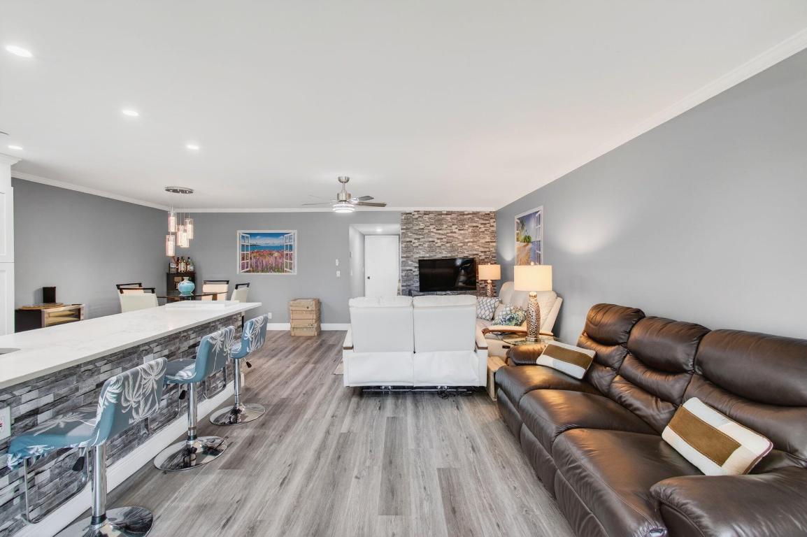 HIGH POINT OF DELRAY SEC 6 CONDO - Residential