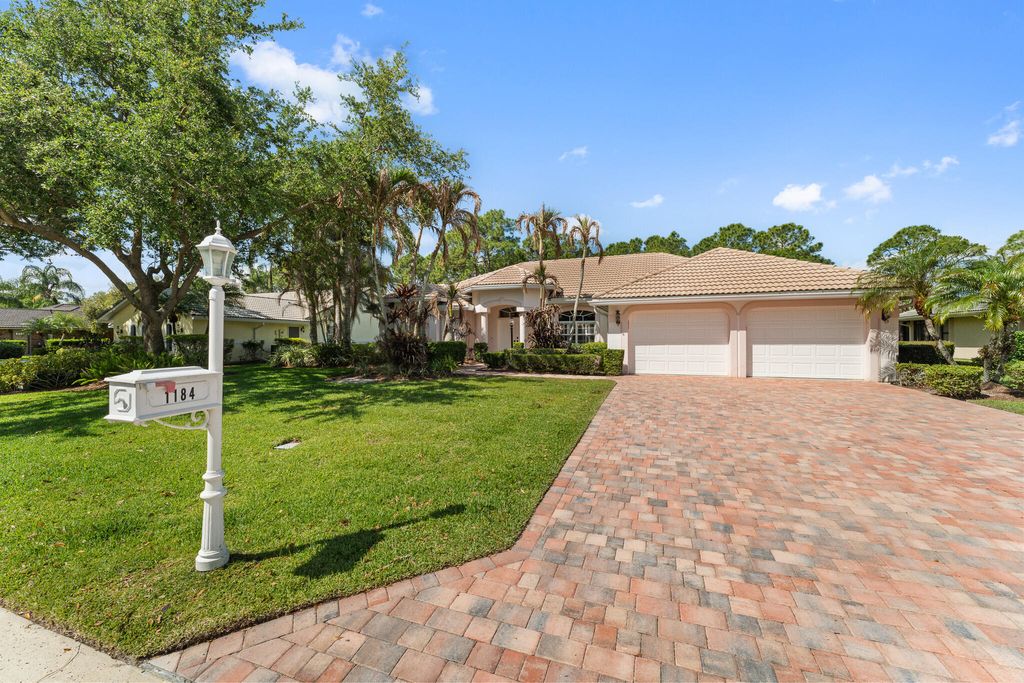 Photo of 1184 SW Mirror Lake Cove, Port Saint Lucie, FL 34986 (MLS # B26023676)