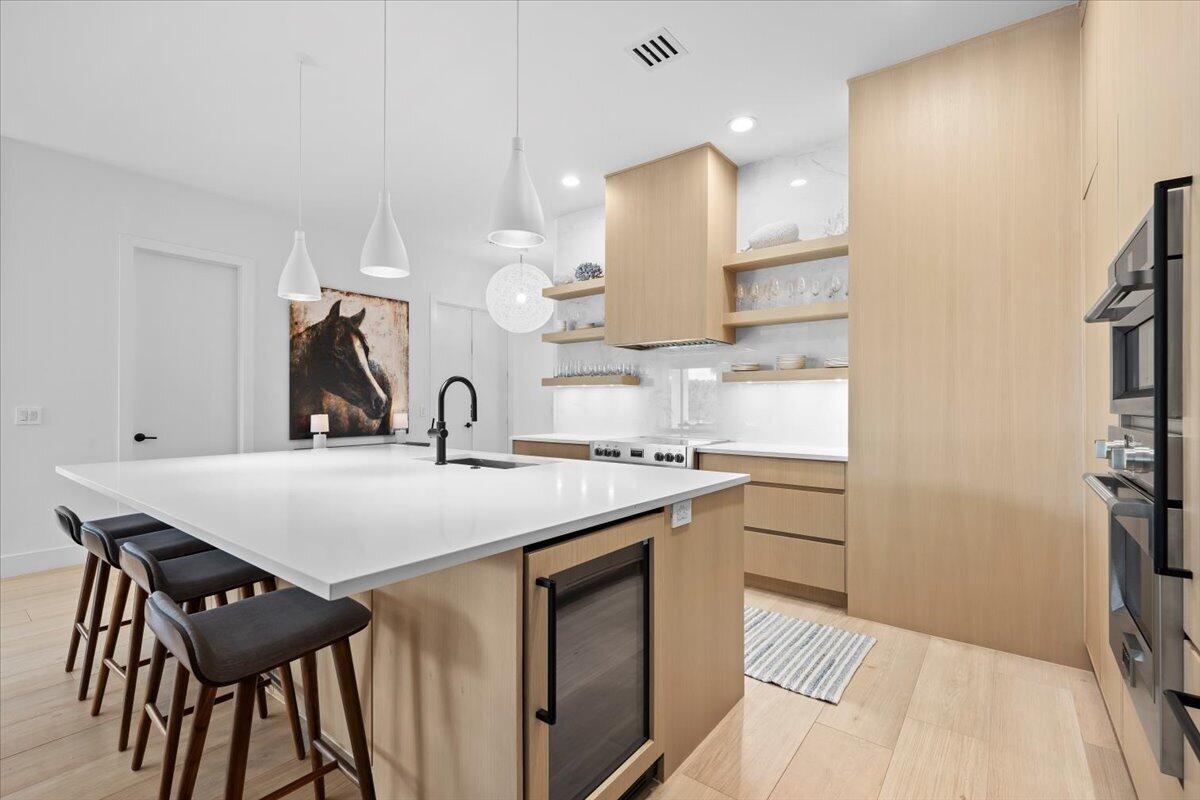 SHADY OAKS OF PALM BEACH - Residential