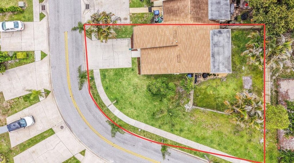 Photo of 215 Palmetto Court, Jupiter, FL 33458 (MLS # B26023745)