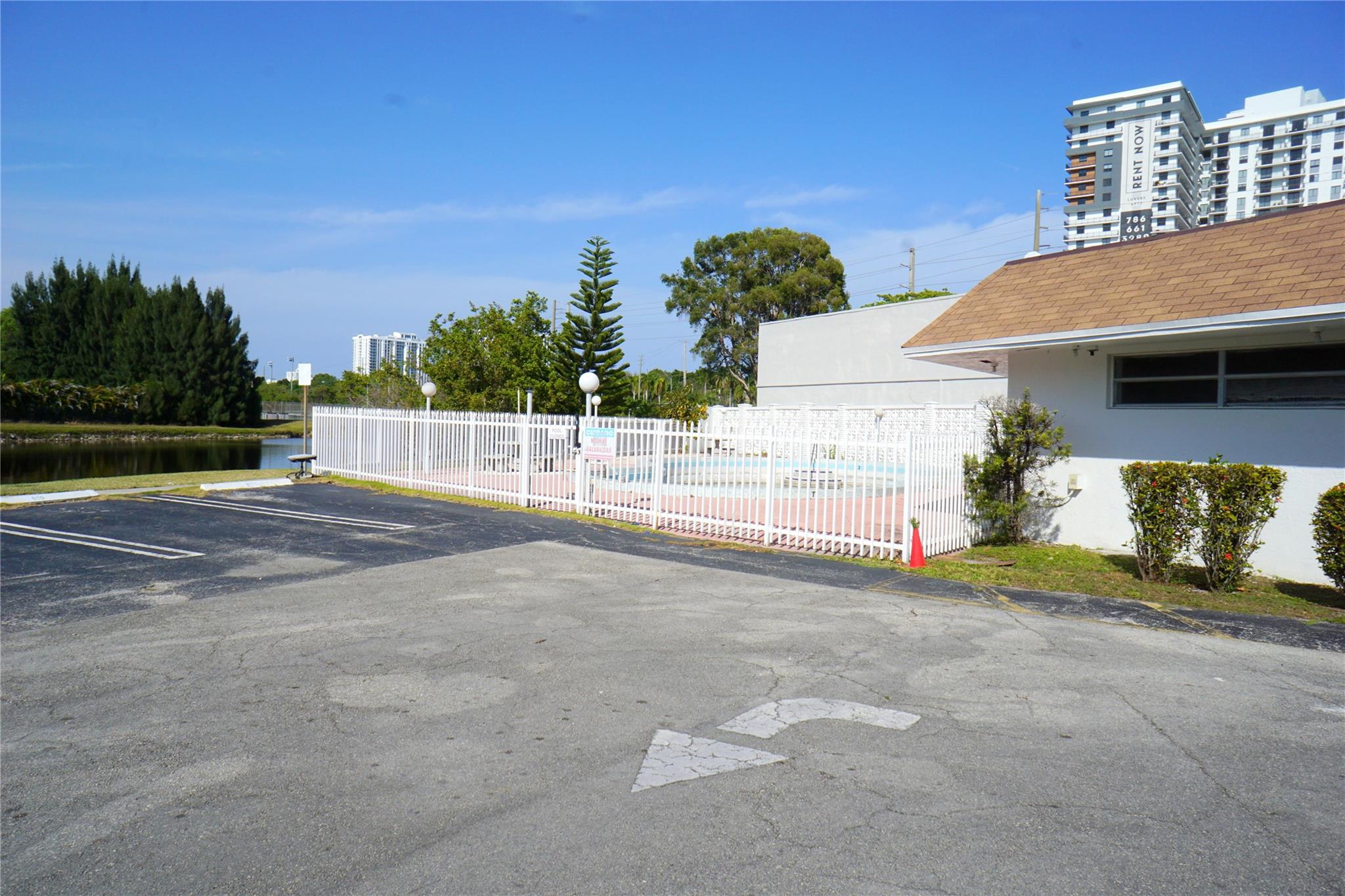 Tall Trees Condo # 314 - Residential