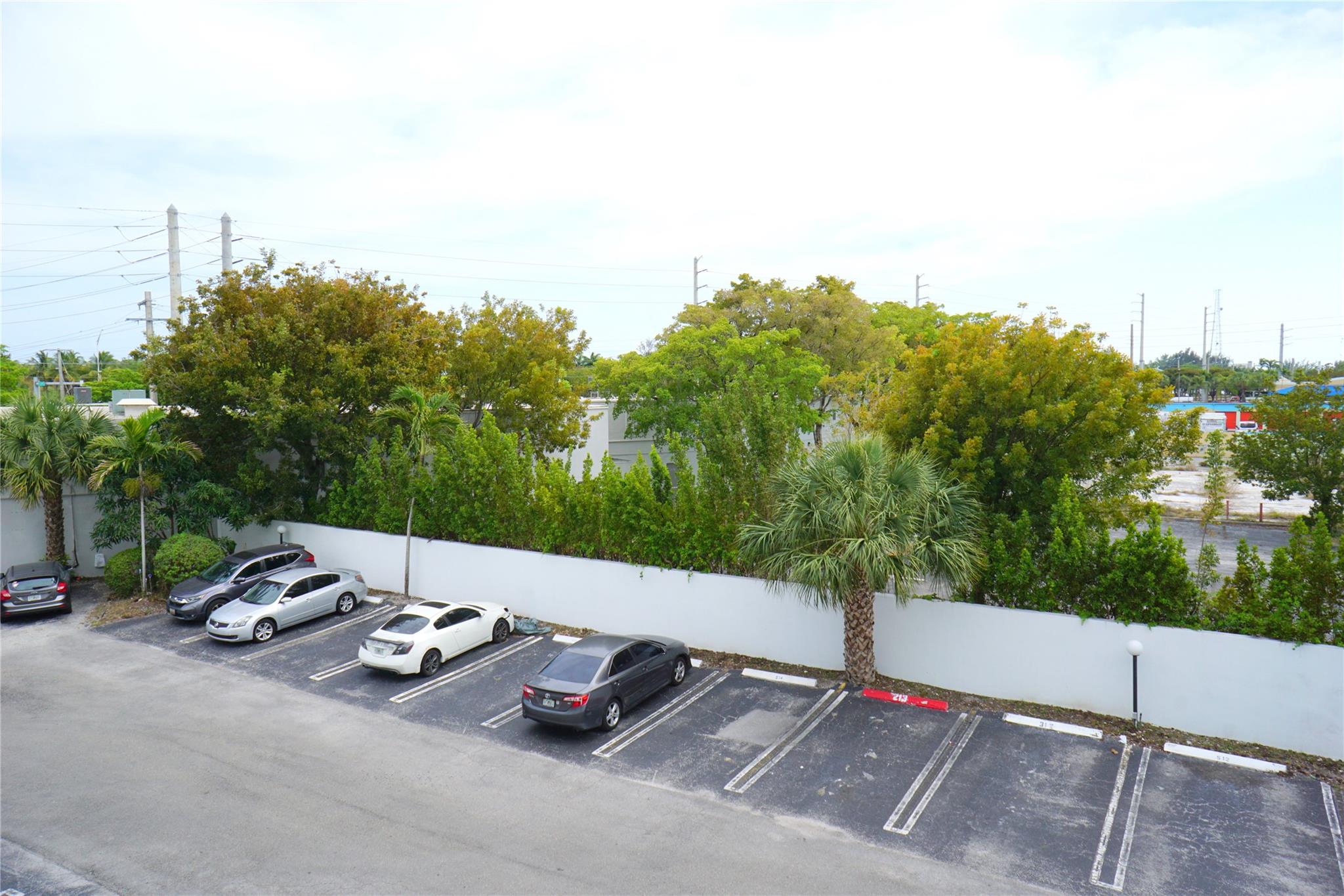 Tall Trees Condo # 314 - Residential