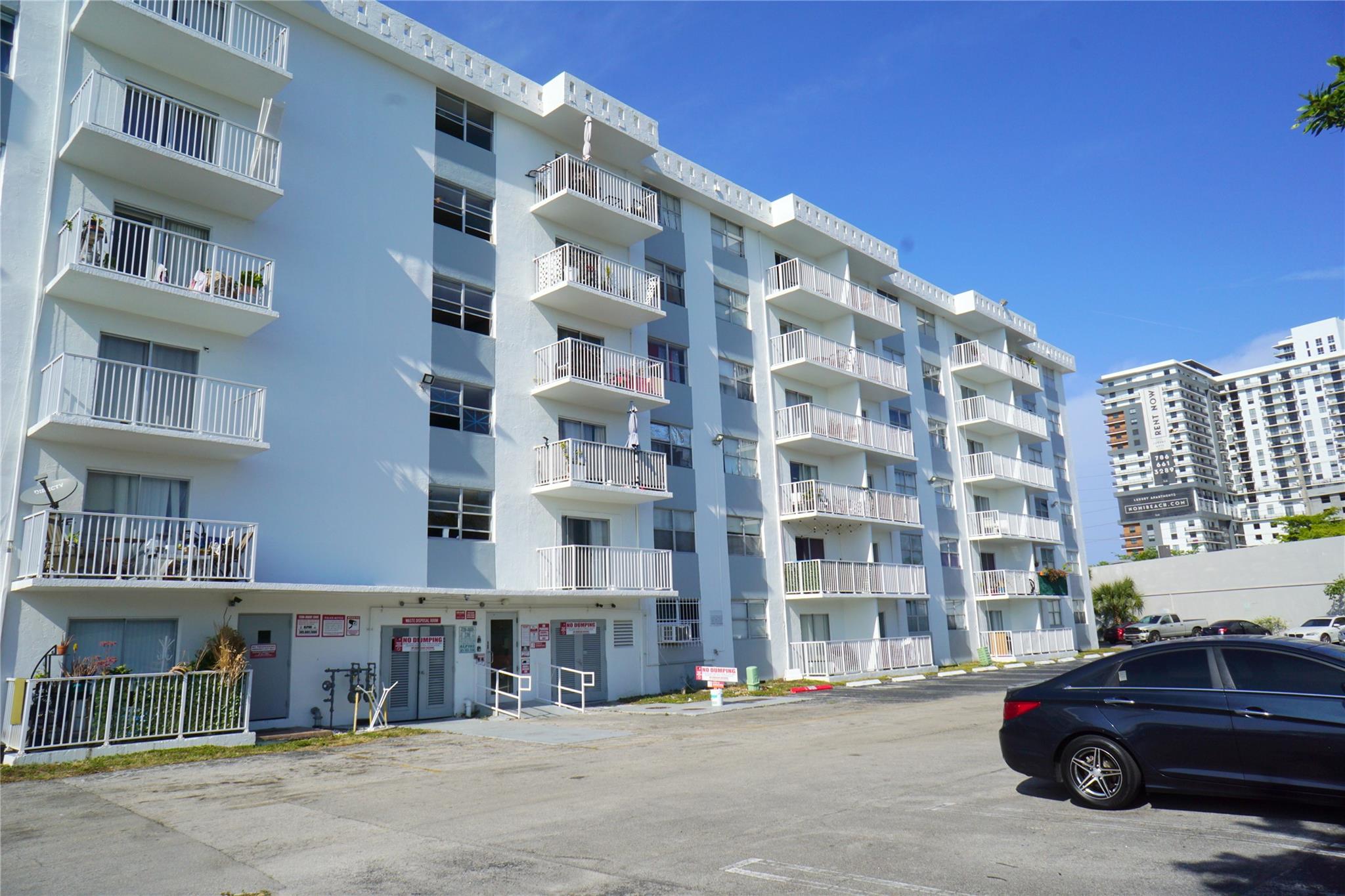 Tall Trees Condo # 314 - Residential