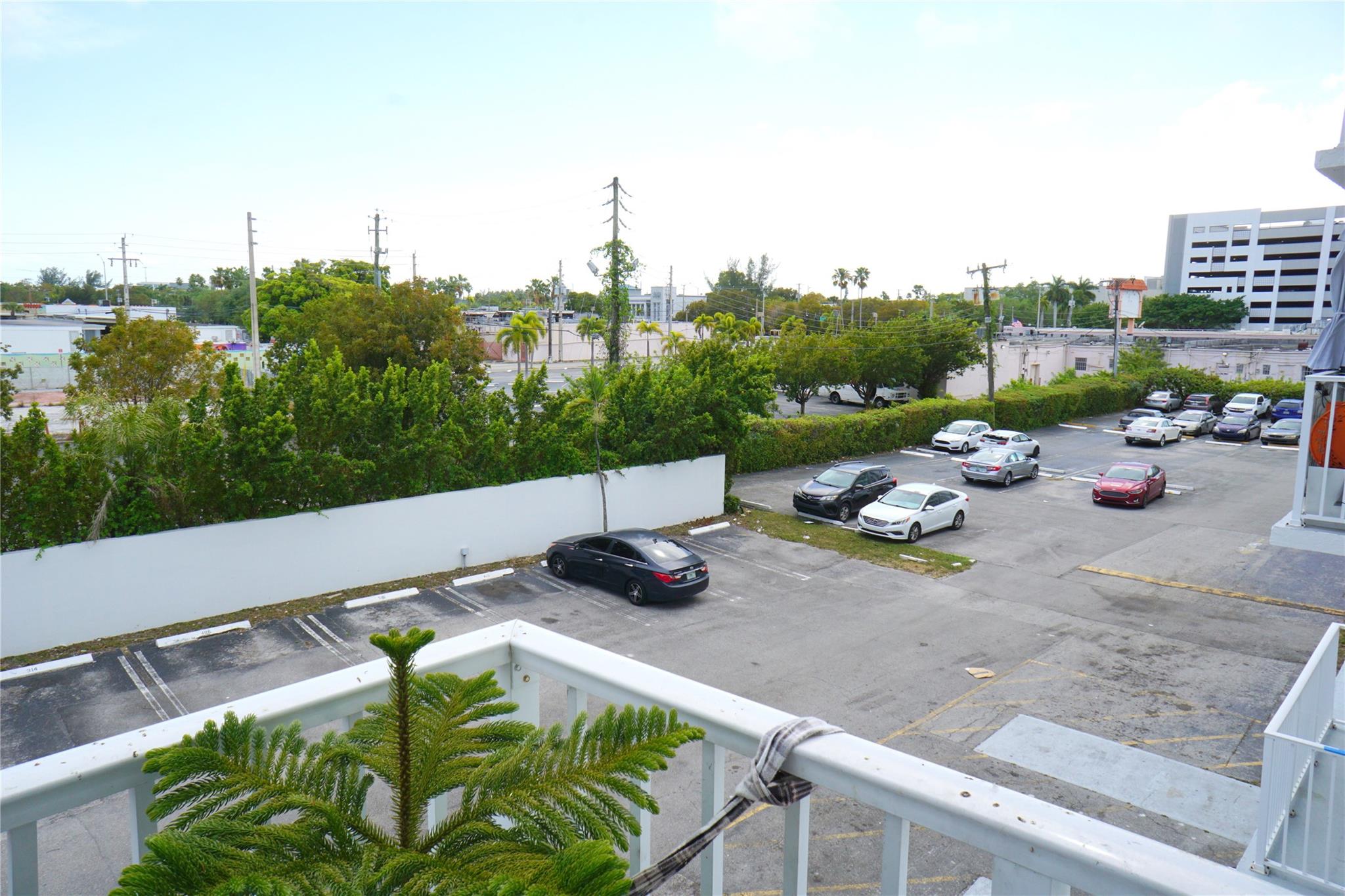 Tall Trees Condo # 314 - Residential