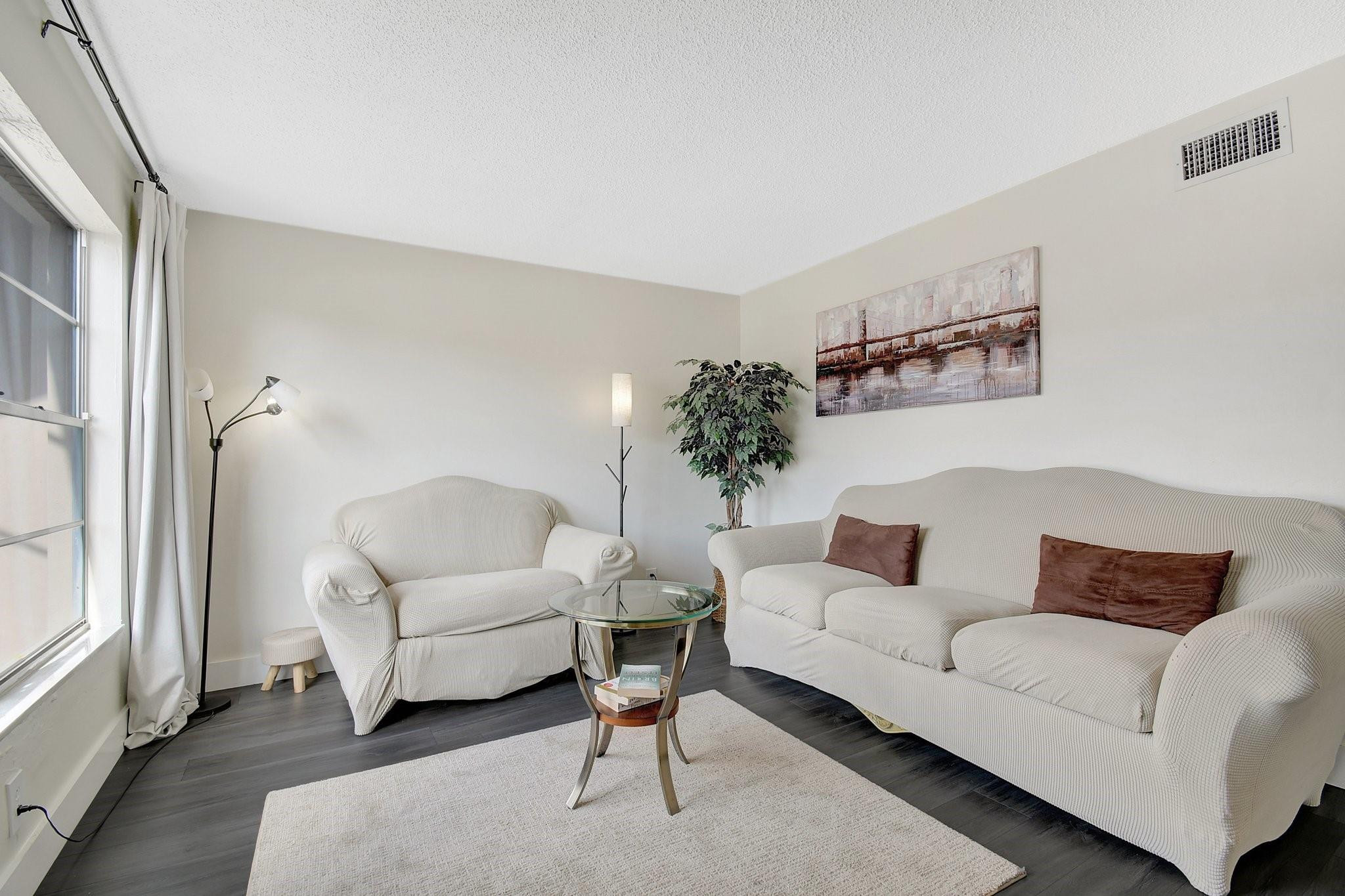 TOWNHOUSES AT NOVA 2 - Residential